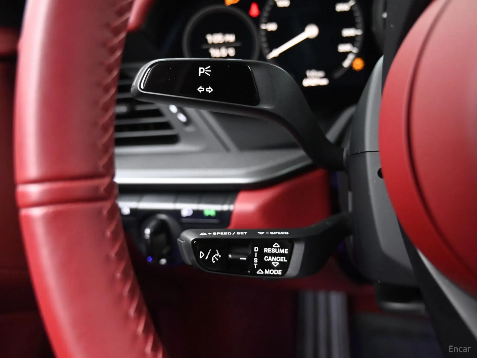 Porsche 911 (992) превью 18