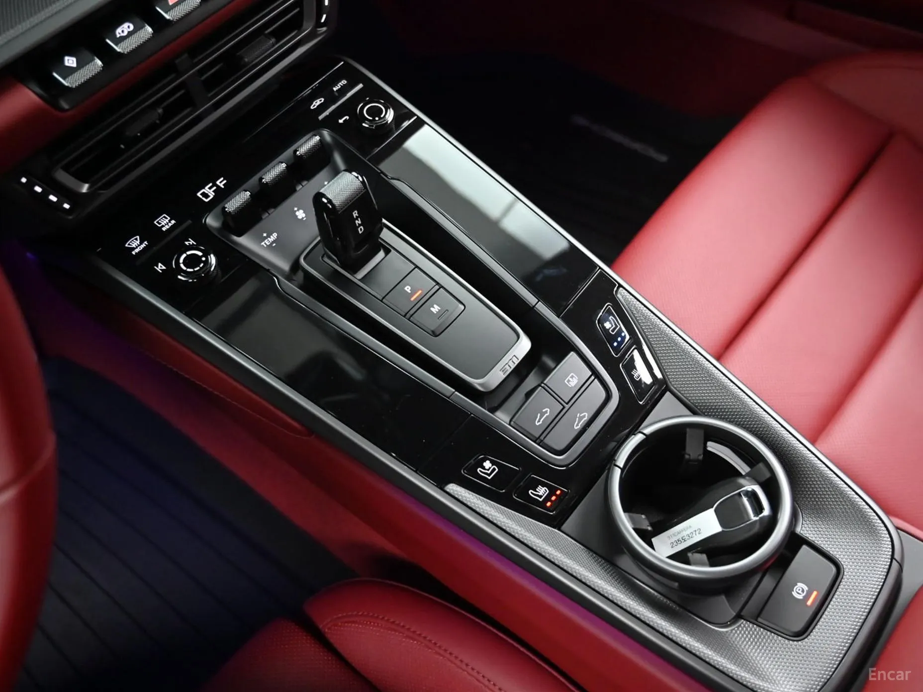 Porsche 911 (992) превью 9