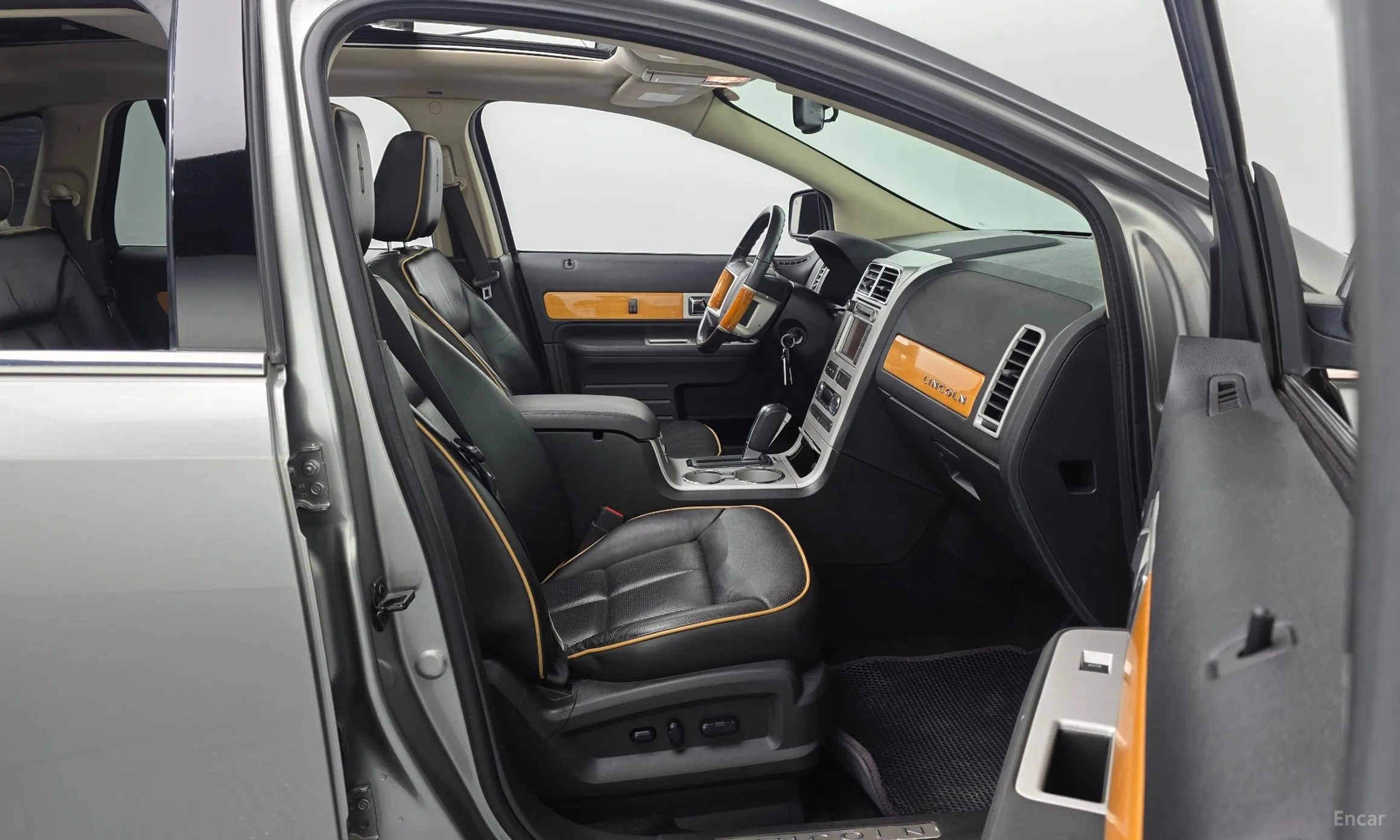 Lincoln MKX превью 12