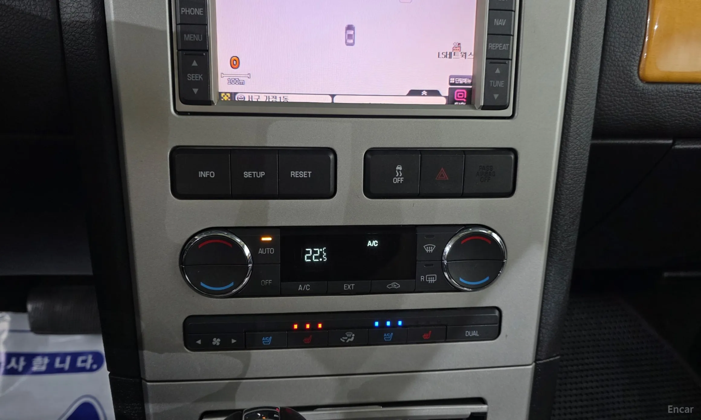 Lincoln MKX превью 19