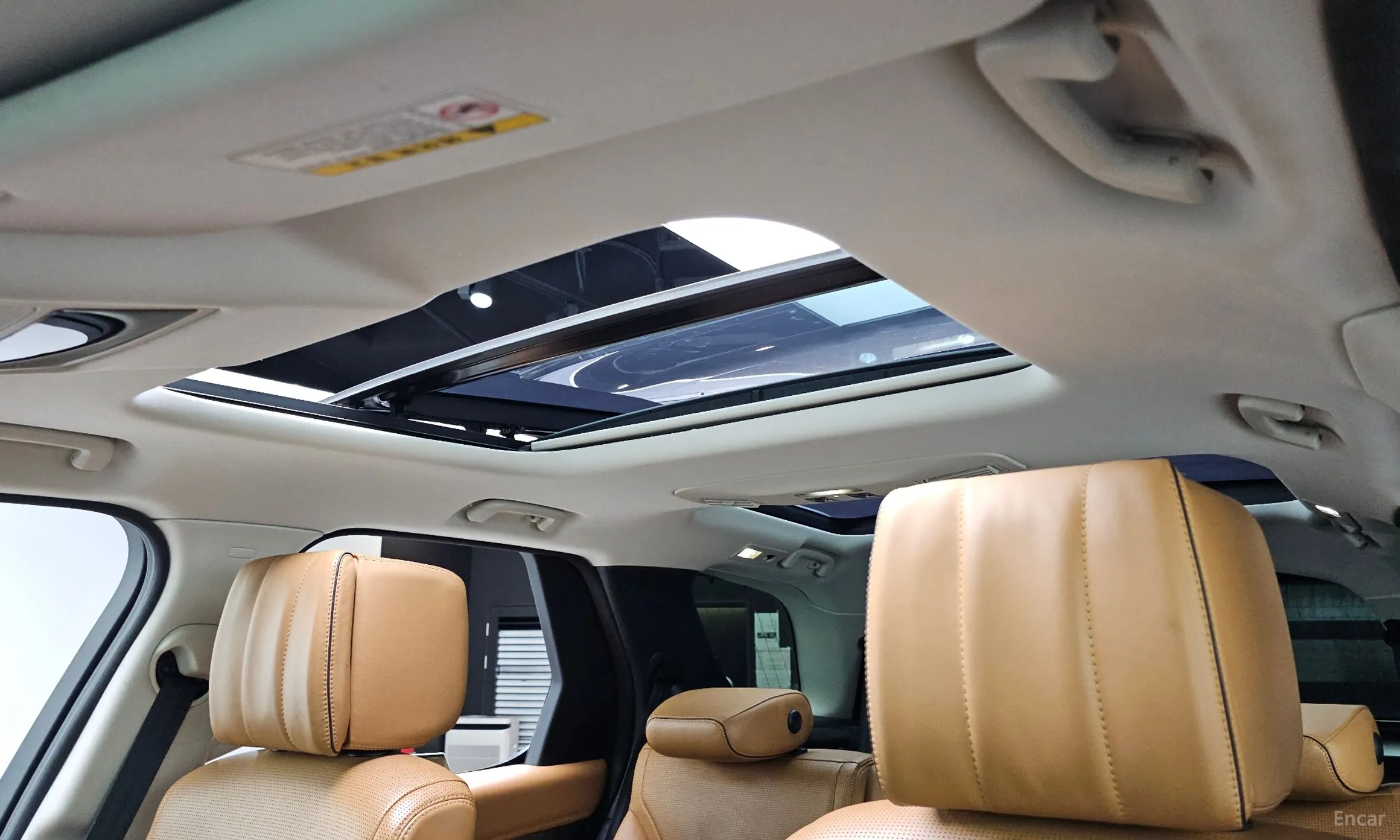 Land Rover Discovery 5 превью 16