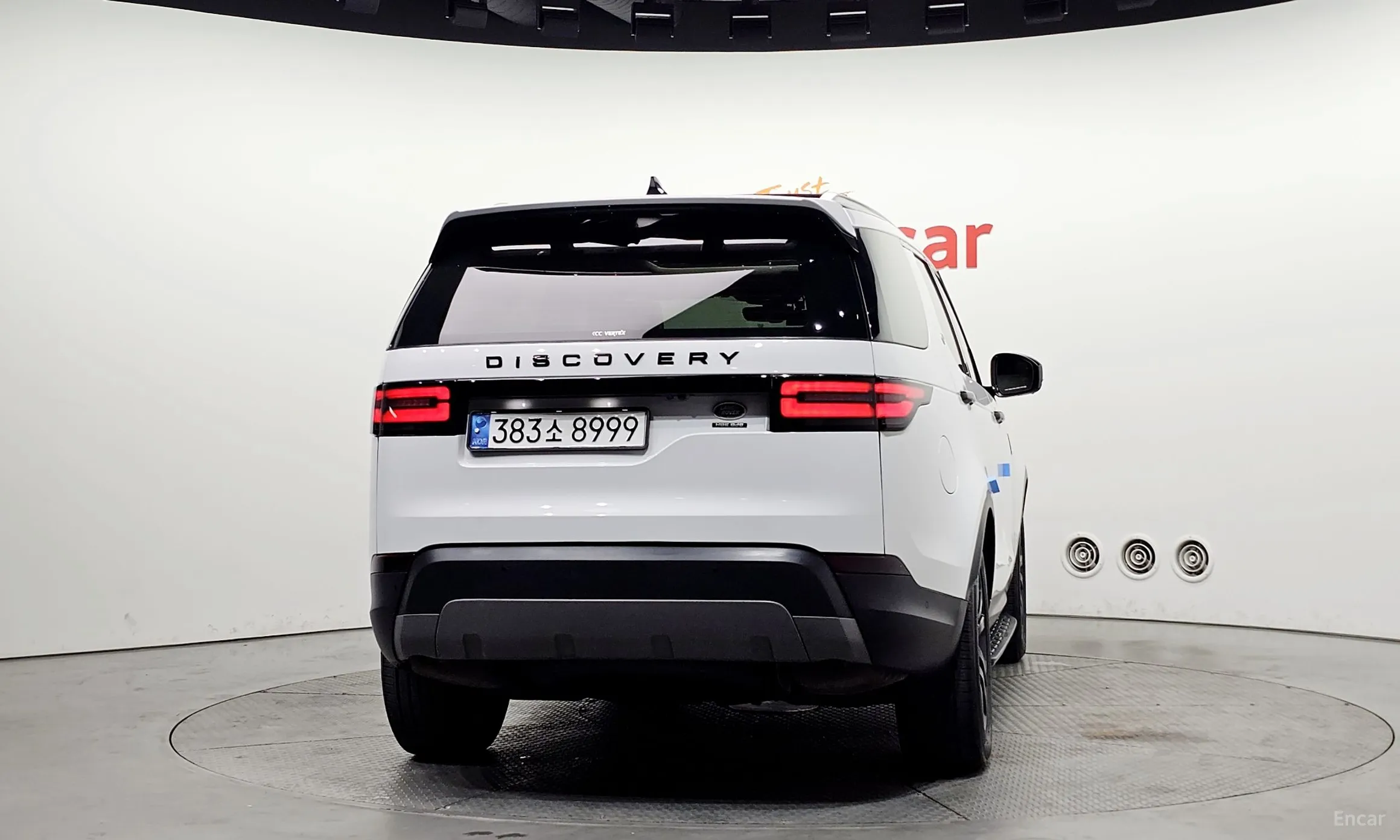 Land Rover Discovery 5 превью 4