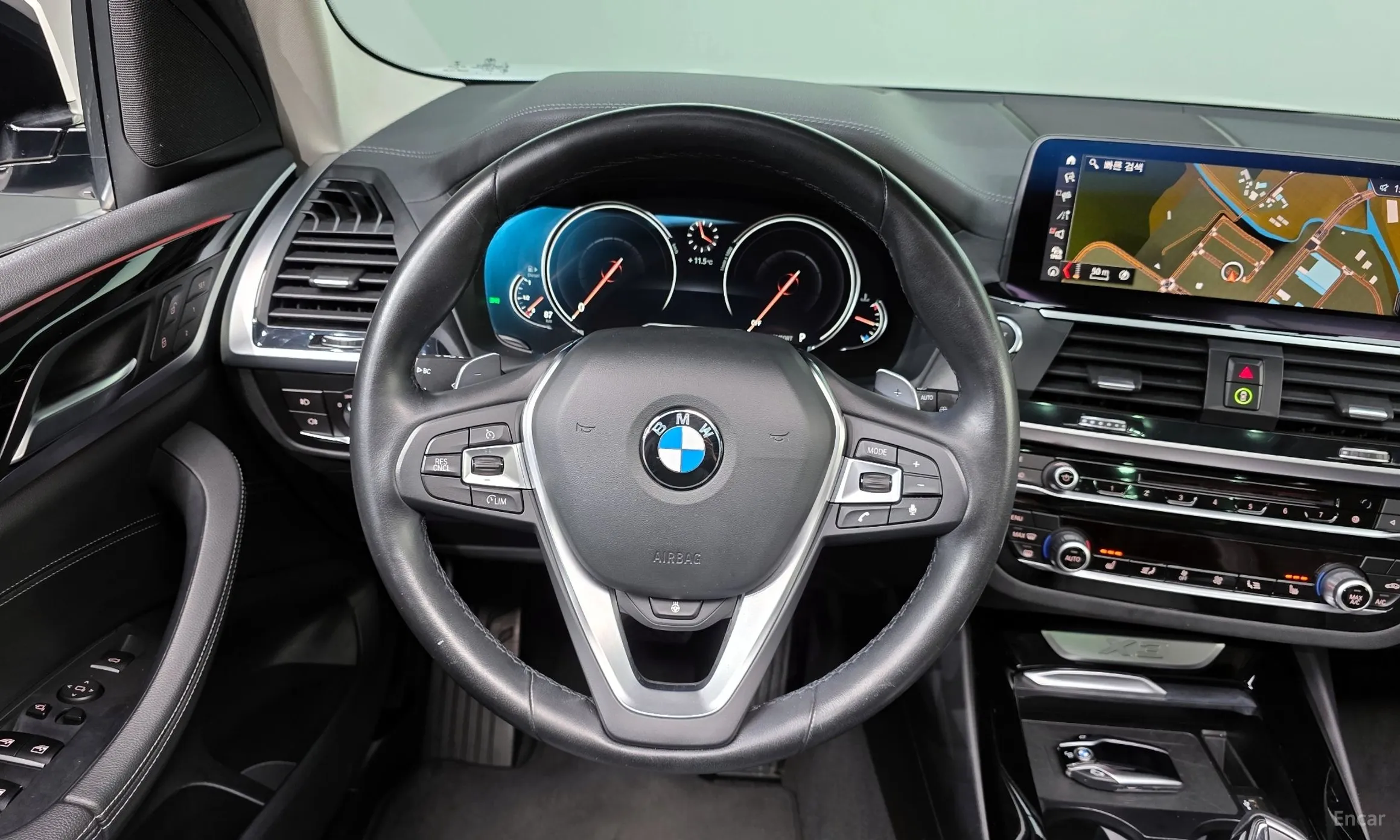 BMW X3 (G01) превью 13