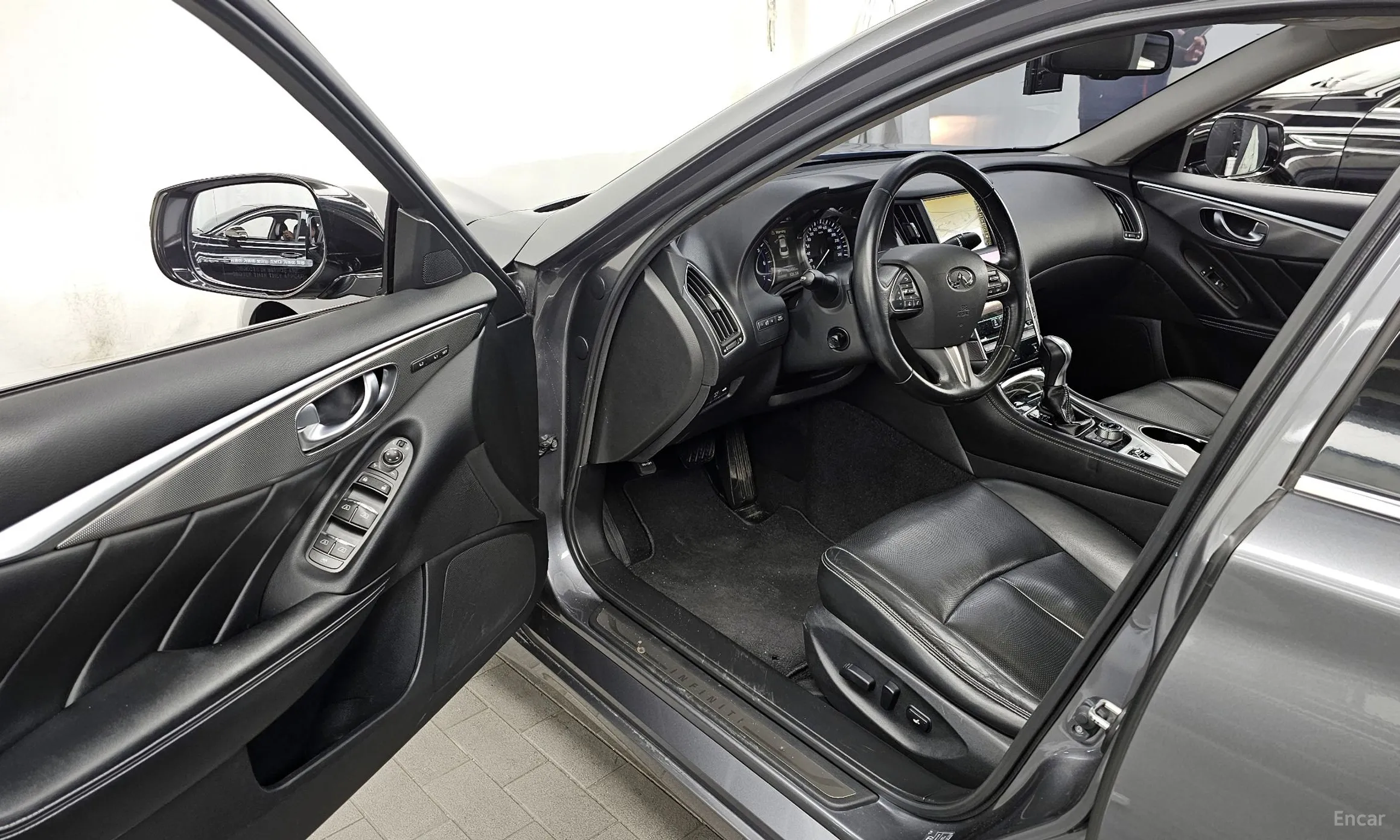 Infiniti Q50 превью 10