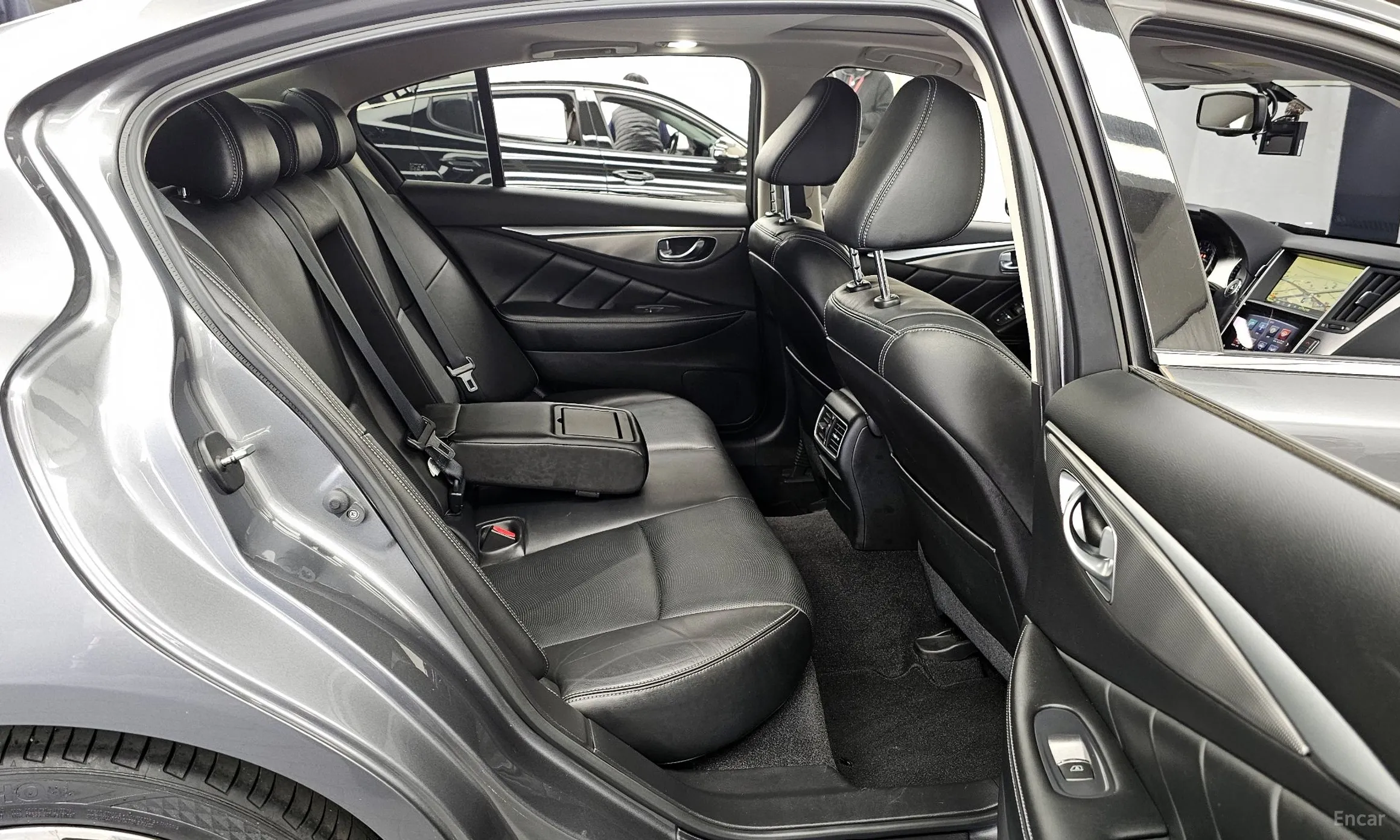 Infiniti Q50 превью 12