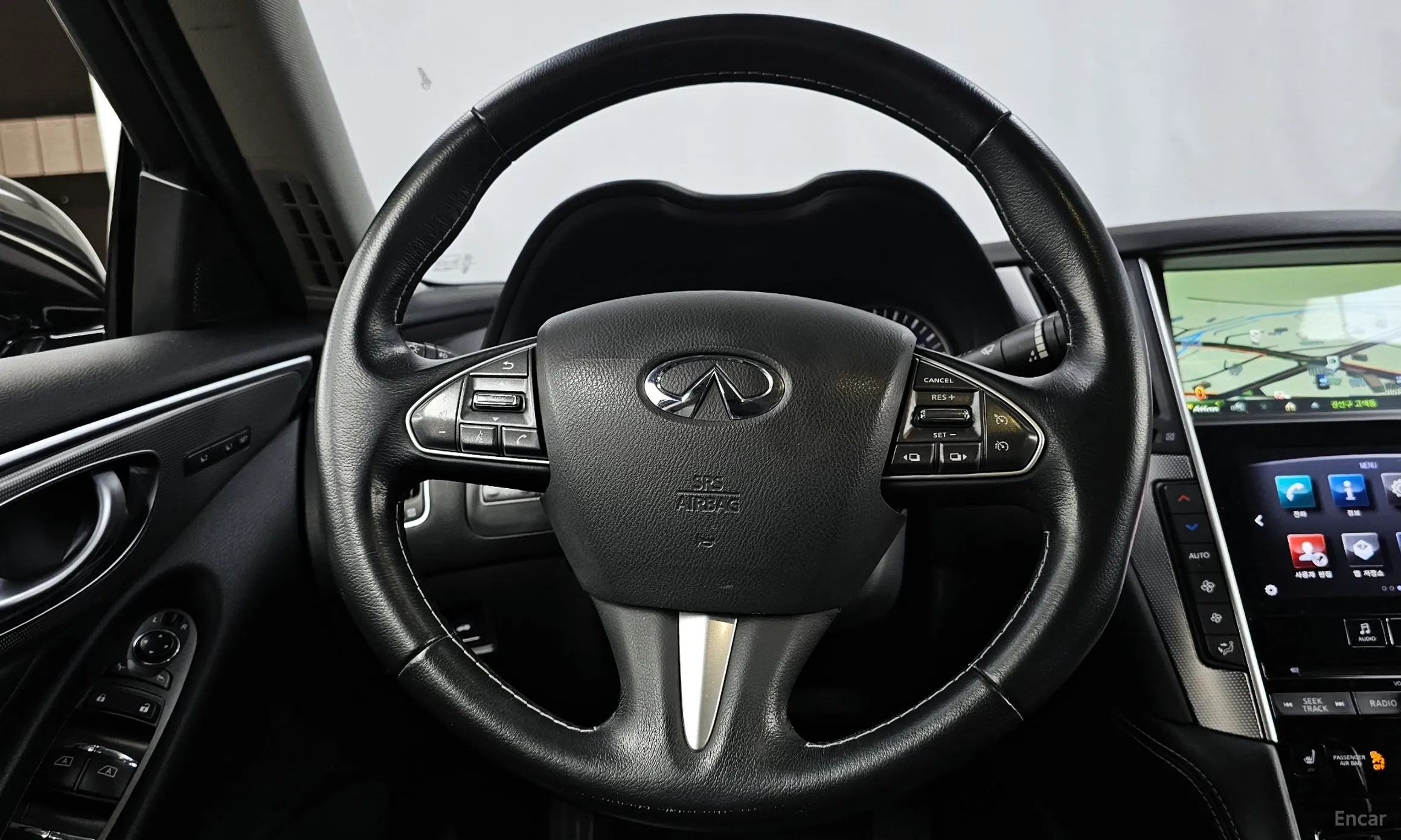 Infiniti Q50 превью 13