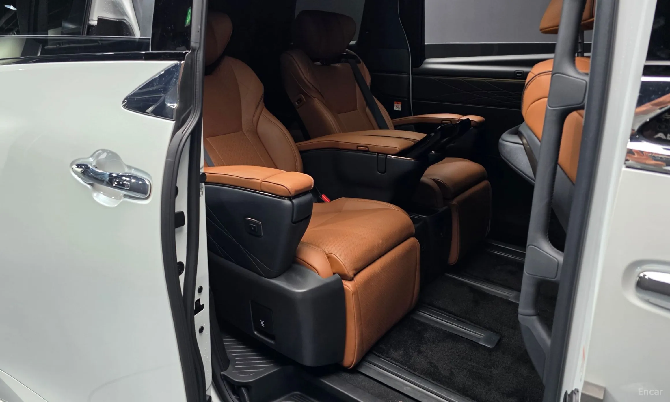 Toyota Alphard 4th Generation превью 12