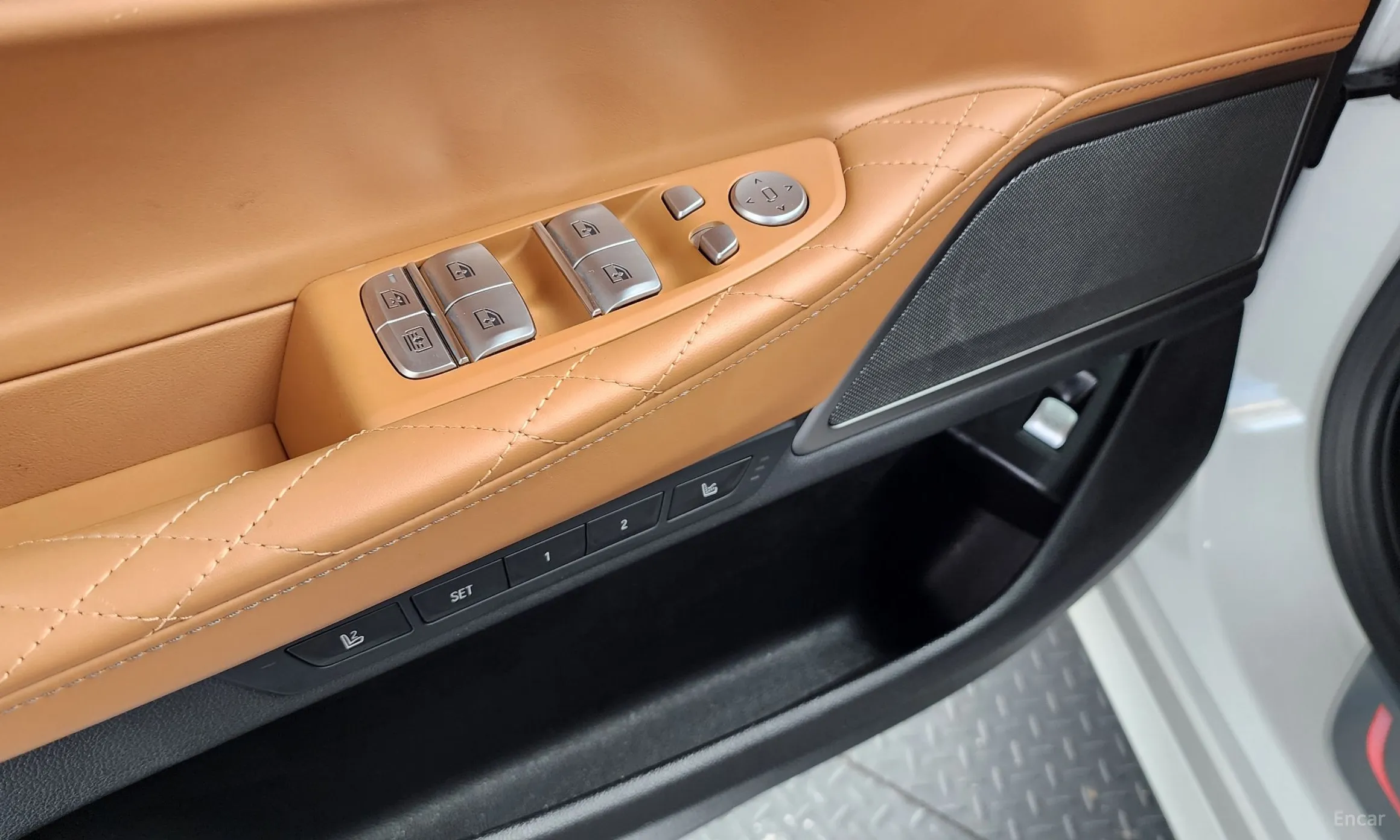 BMW 7 Series (G11) превью 19