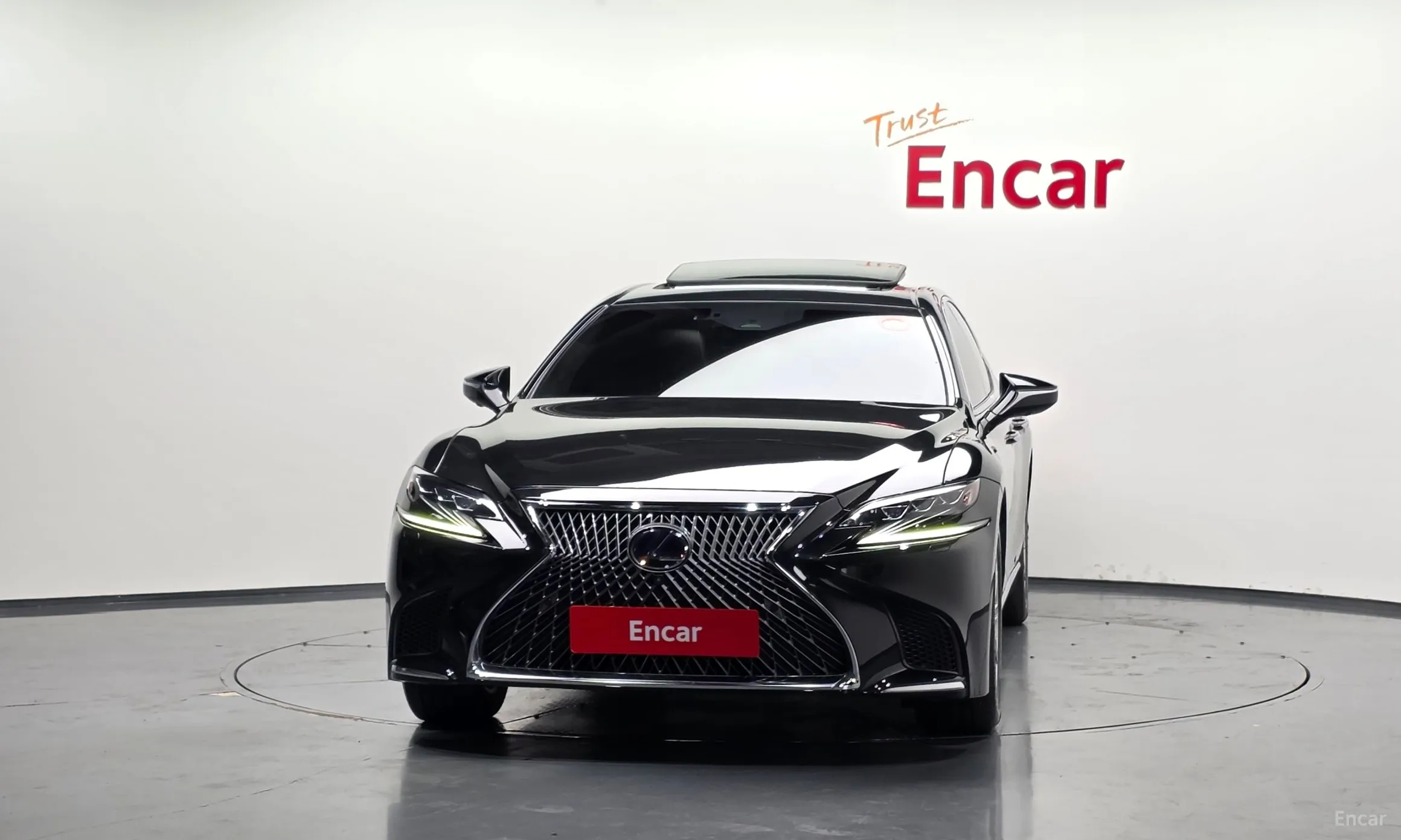 Lexus LS500h Gen 5 превью 3
