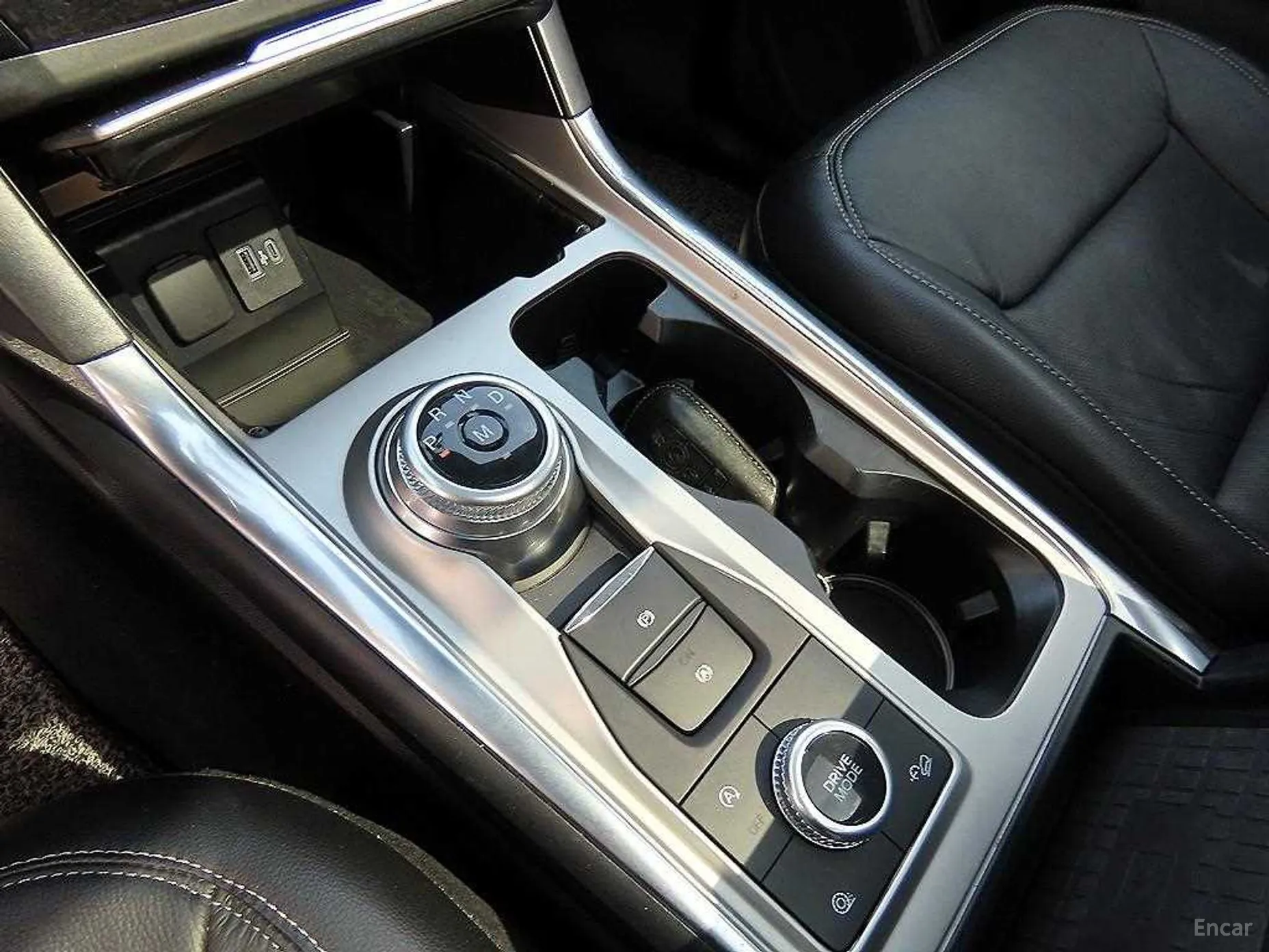 Ford Explorer 6th Generation превью 10