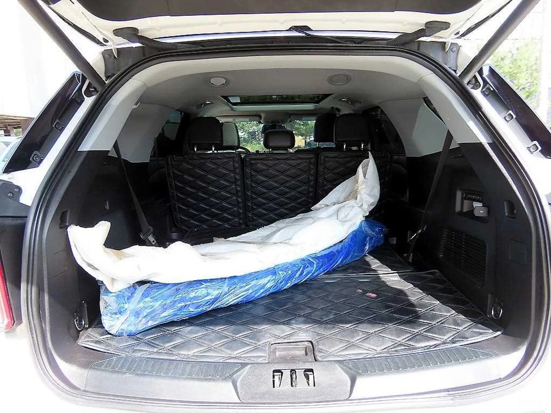 Ford Explorer 6th Generation превью 16
