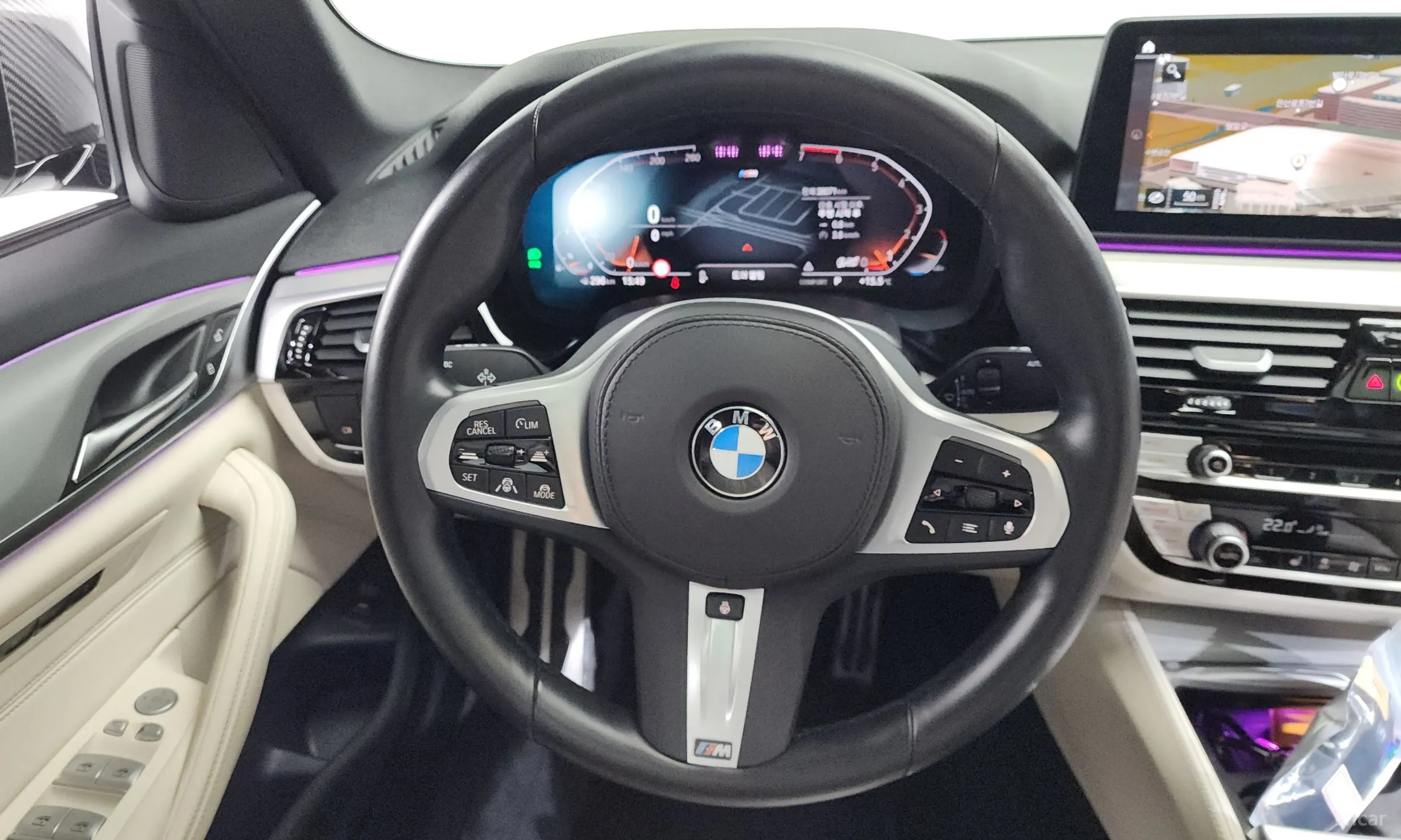 BMW 5 Series (G30) превью 13