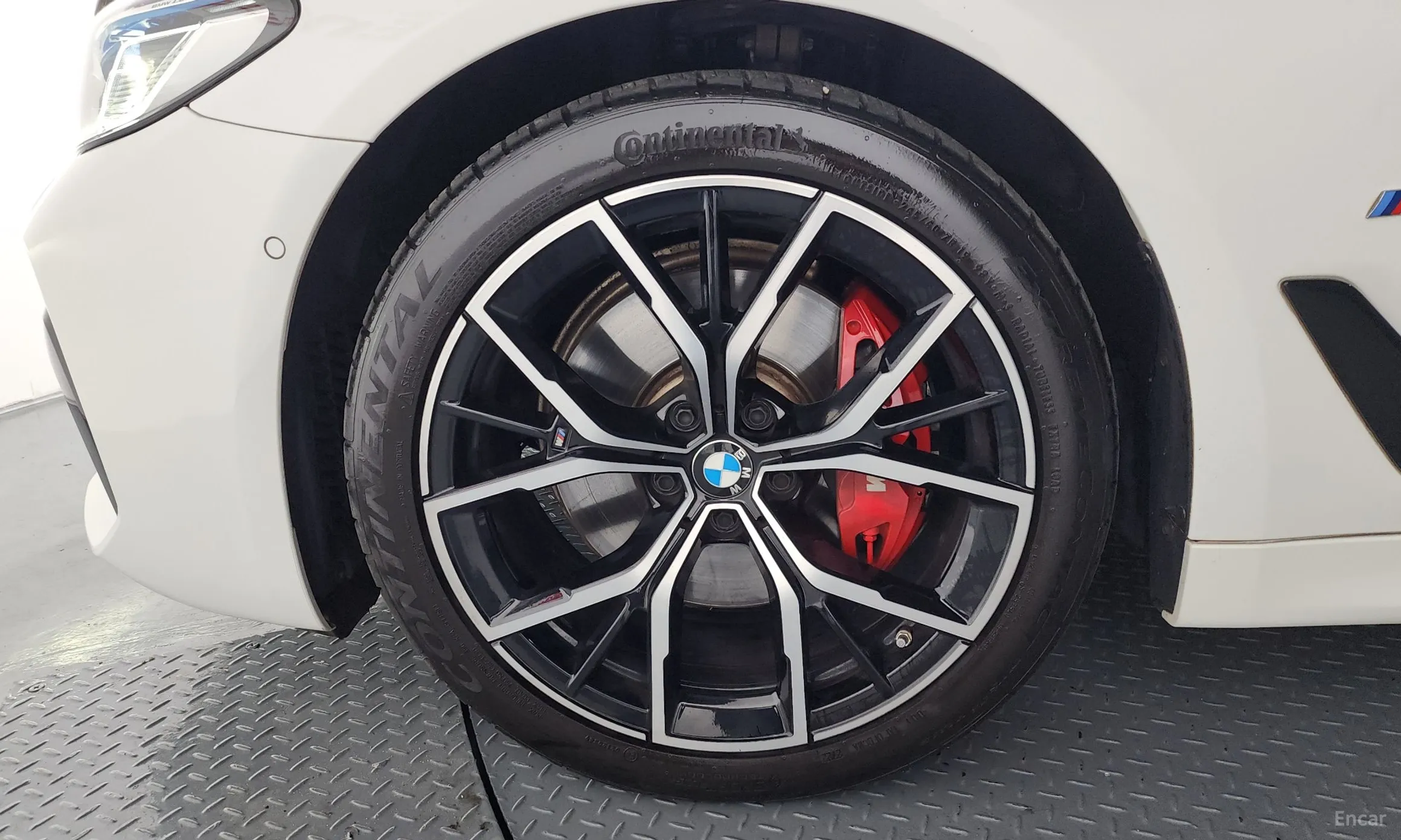 BMW 5 Series (G30) превью 6