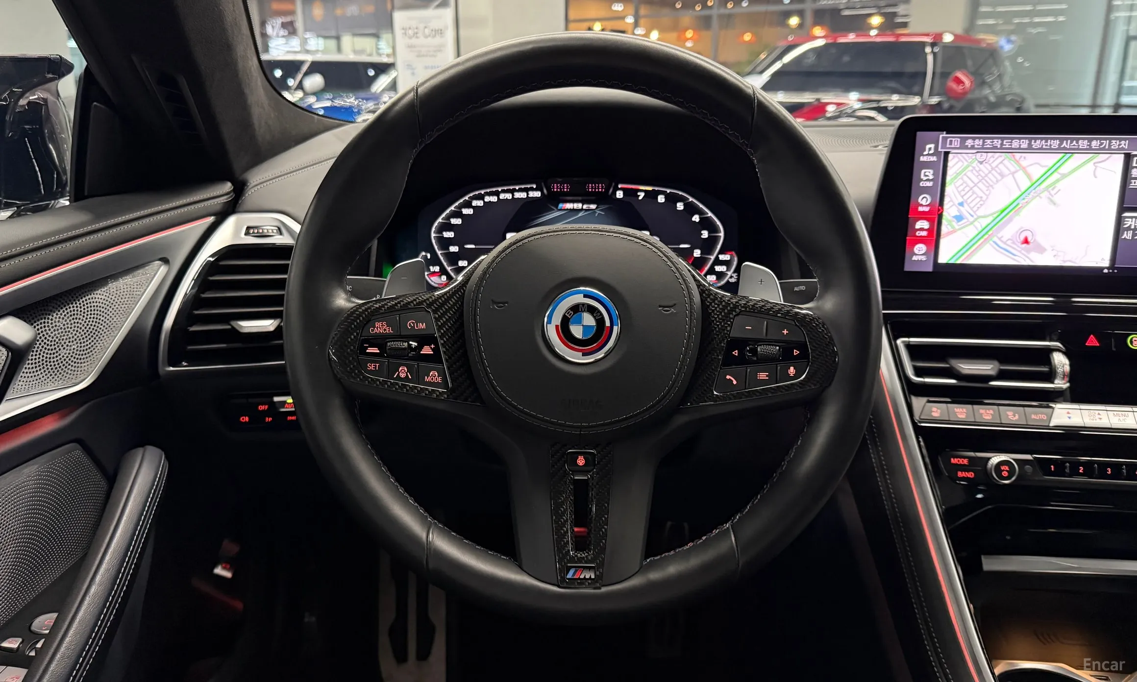 BMW 8-series (G15) превью 14