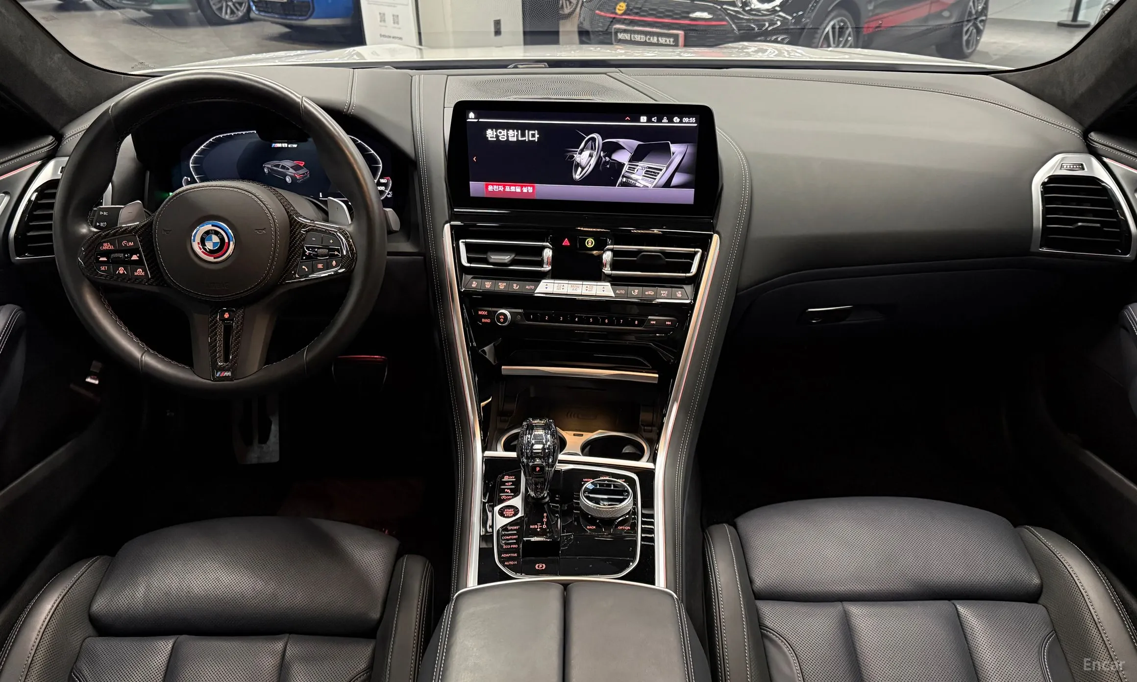 BMW 8-series (G15) превью 7