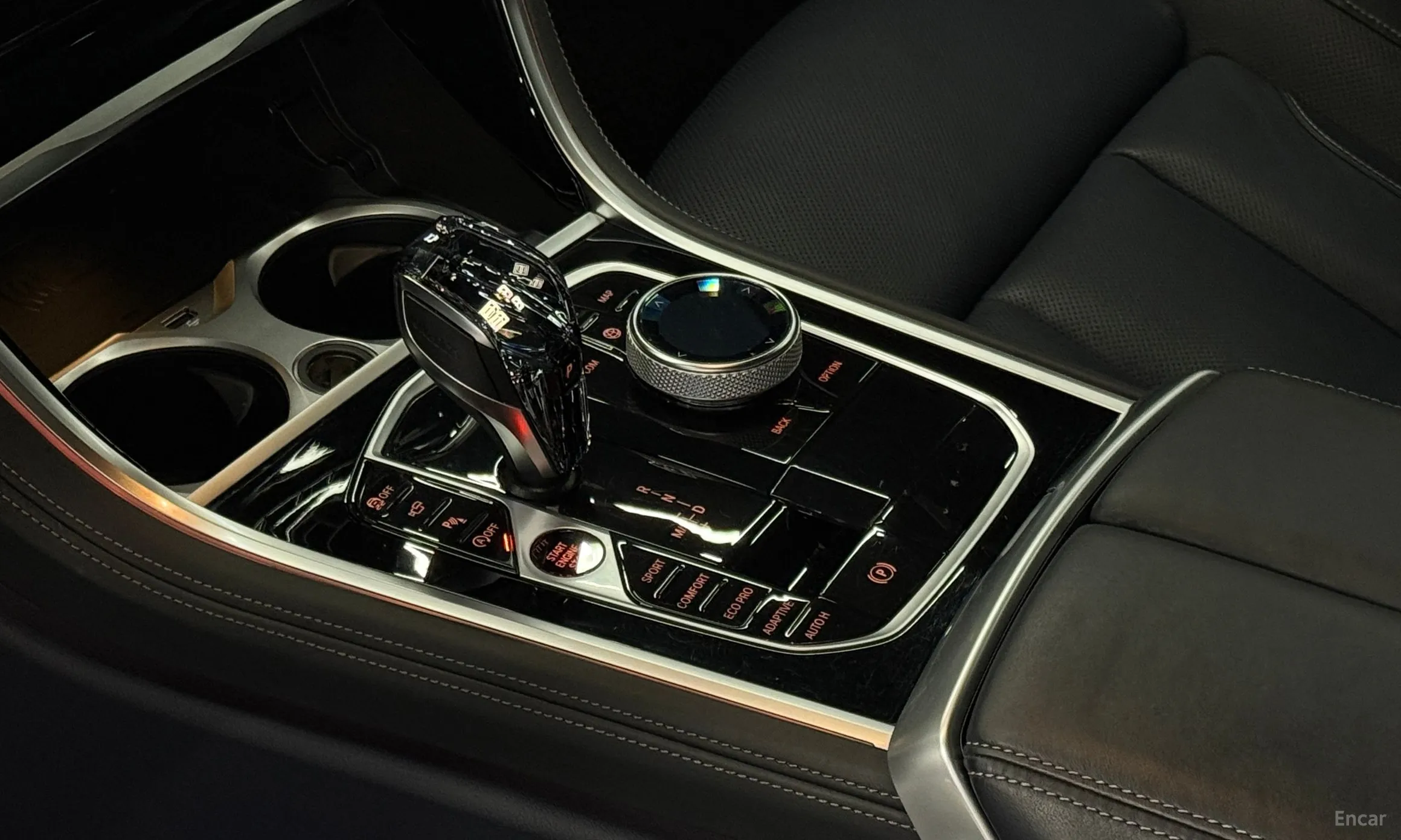 BMW 8-series (G15) превью 9