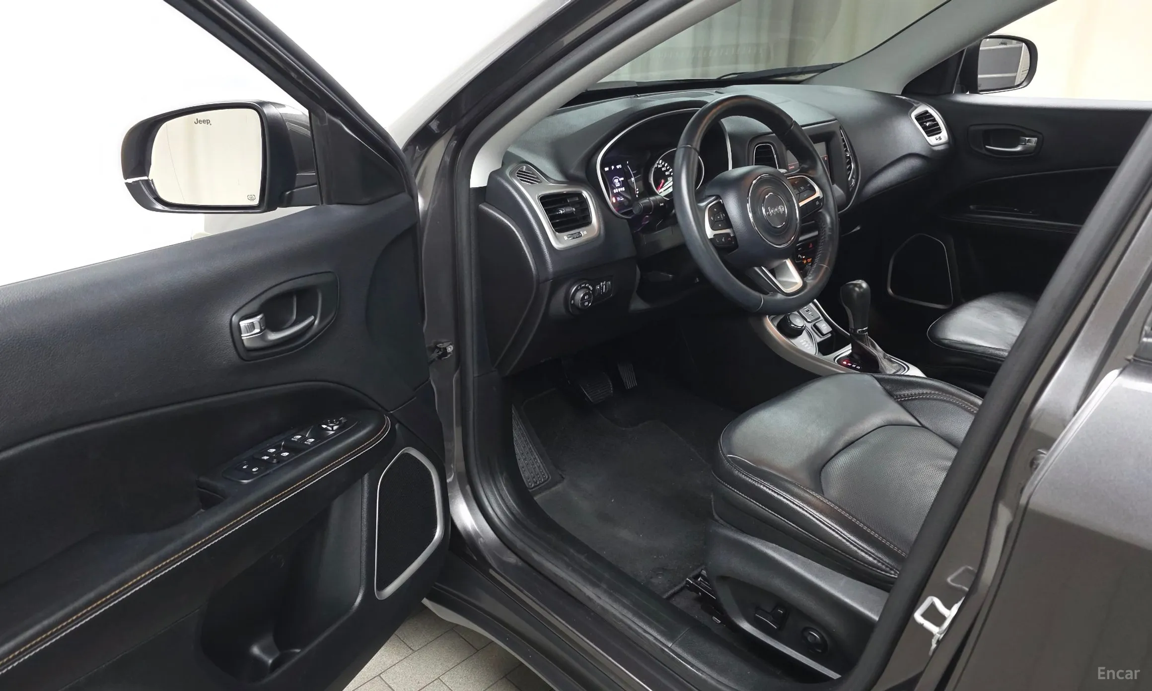 Jeep Compass 2nd Generation превью 10
