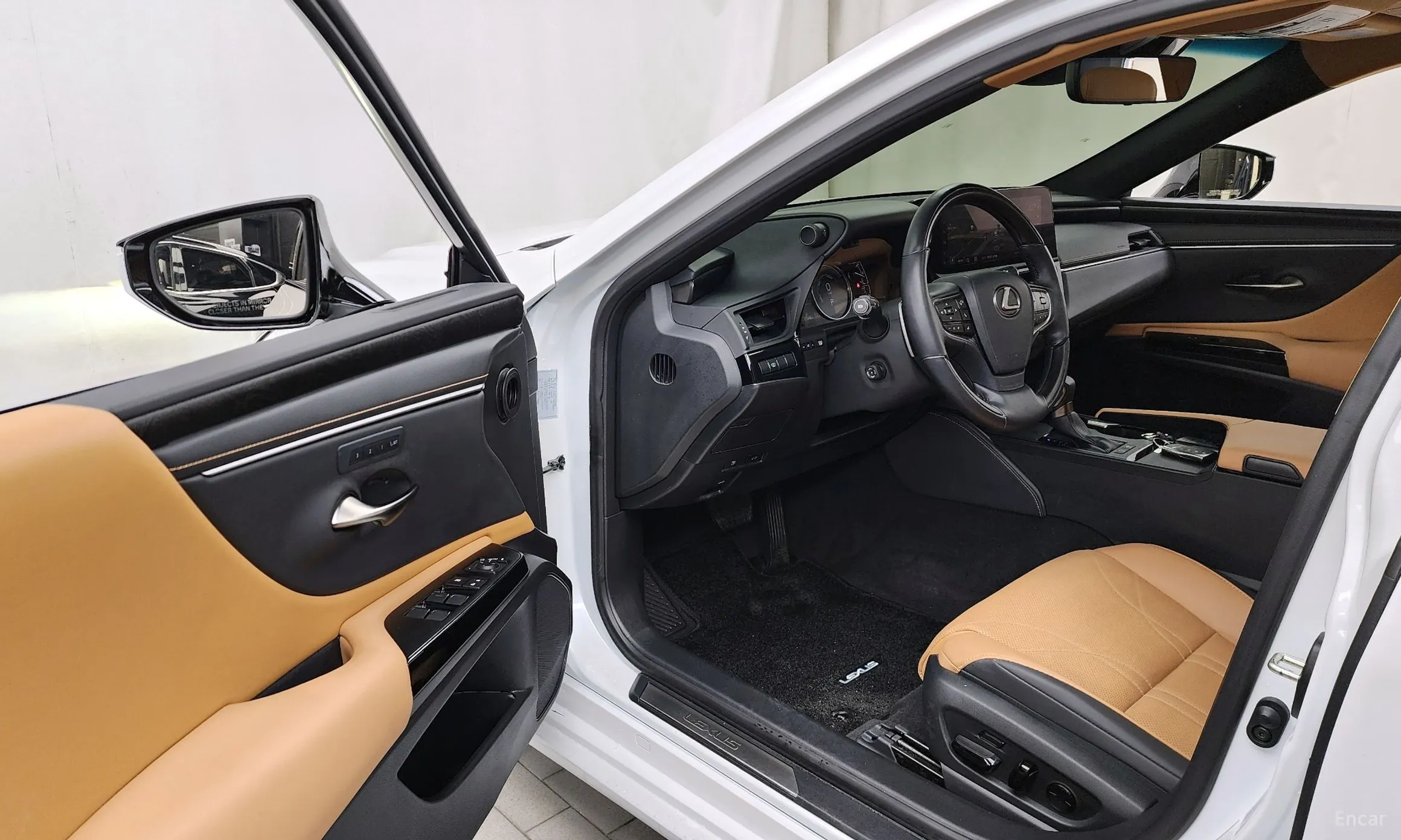Lexus ES300h 7th Generation превью 10