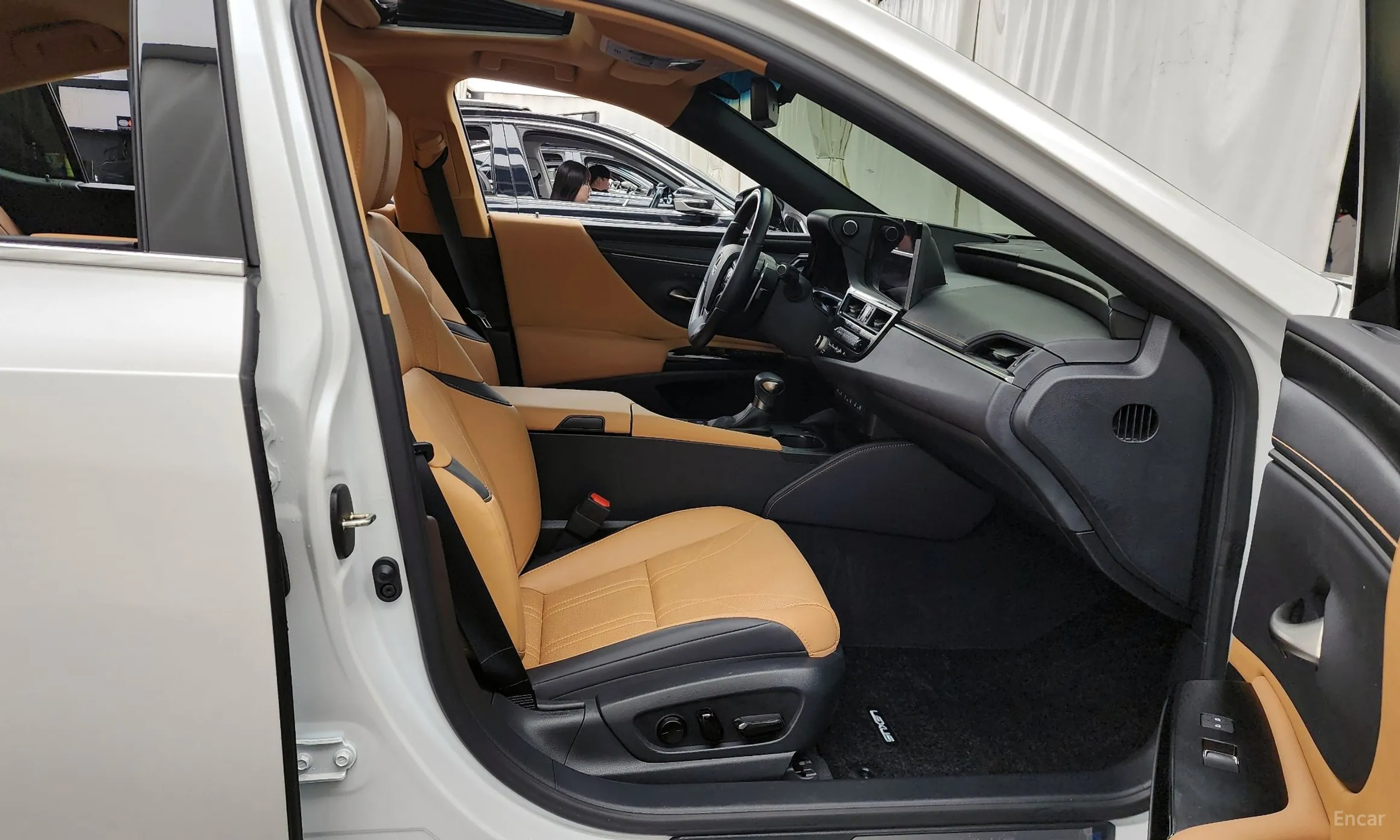 Lexus ES300h 7th Generation превью 12