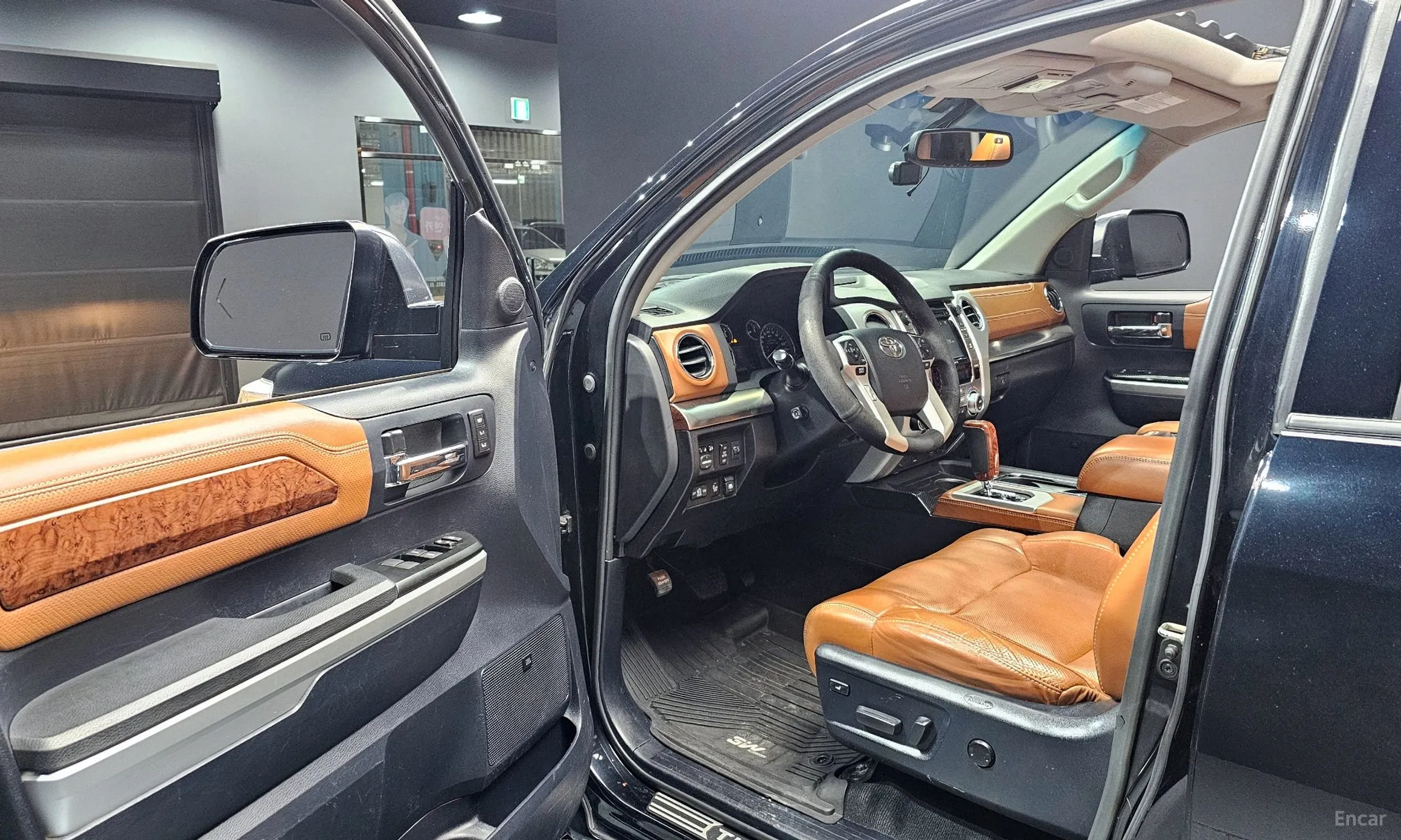 Toyota tundra превью 10