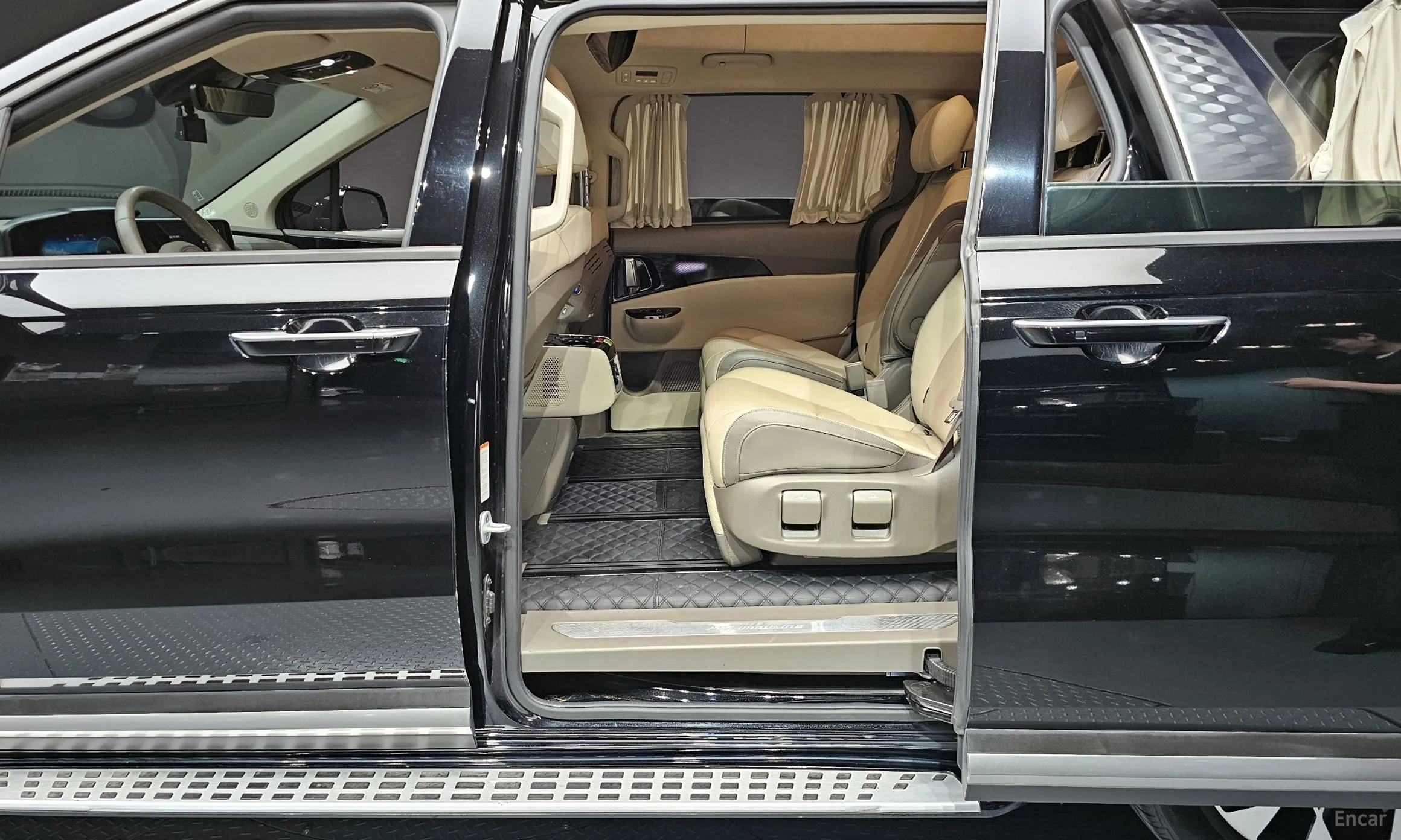 Kia Carnival Gen 4 превью 12