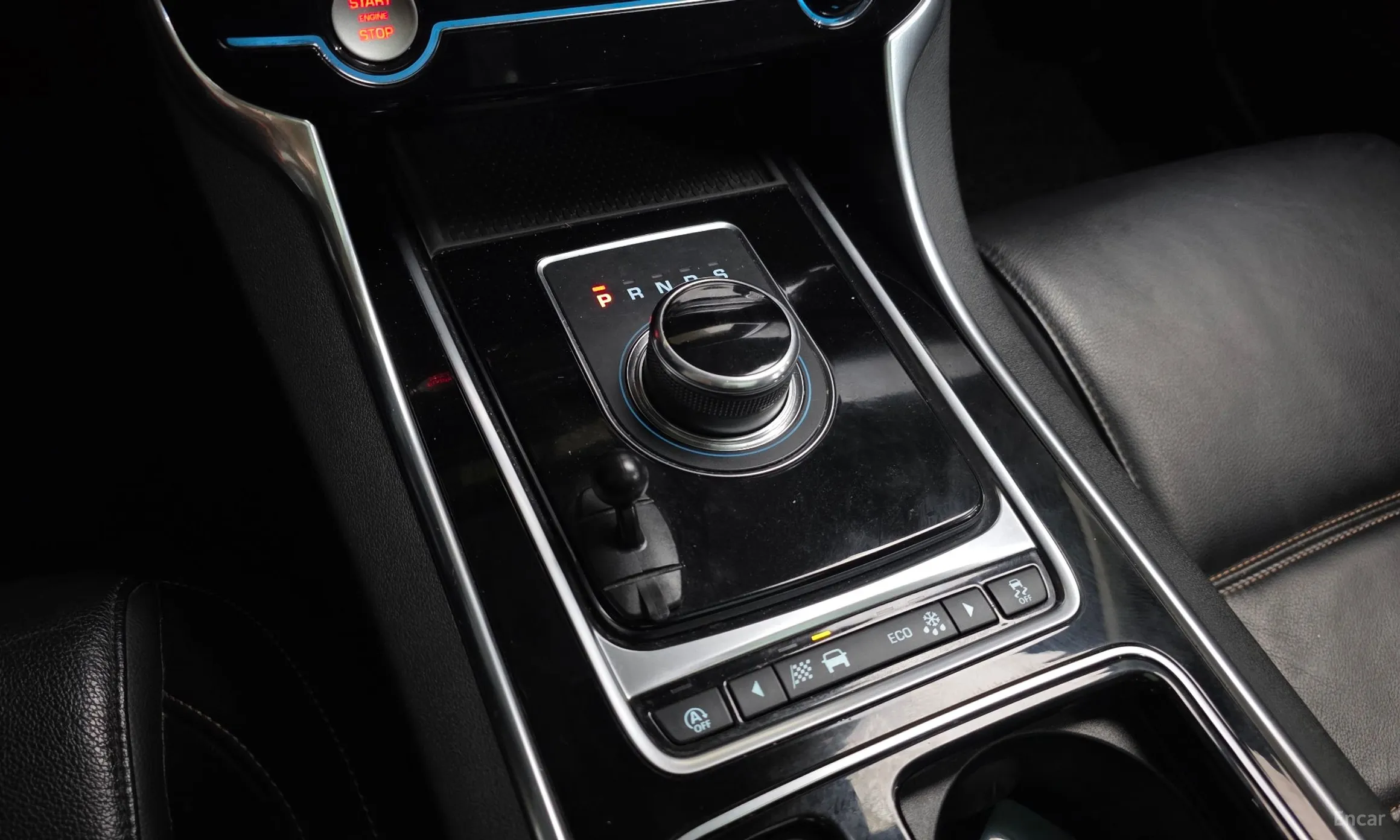 Jaguar XE превью 9