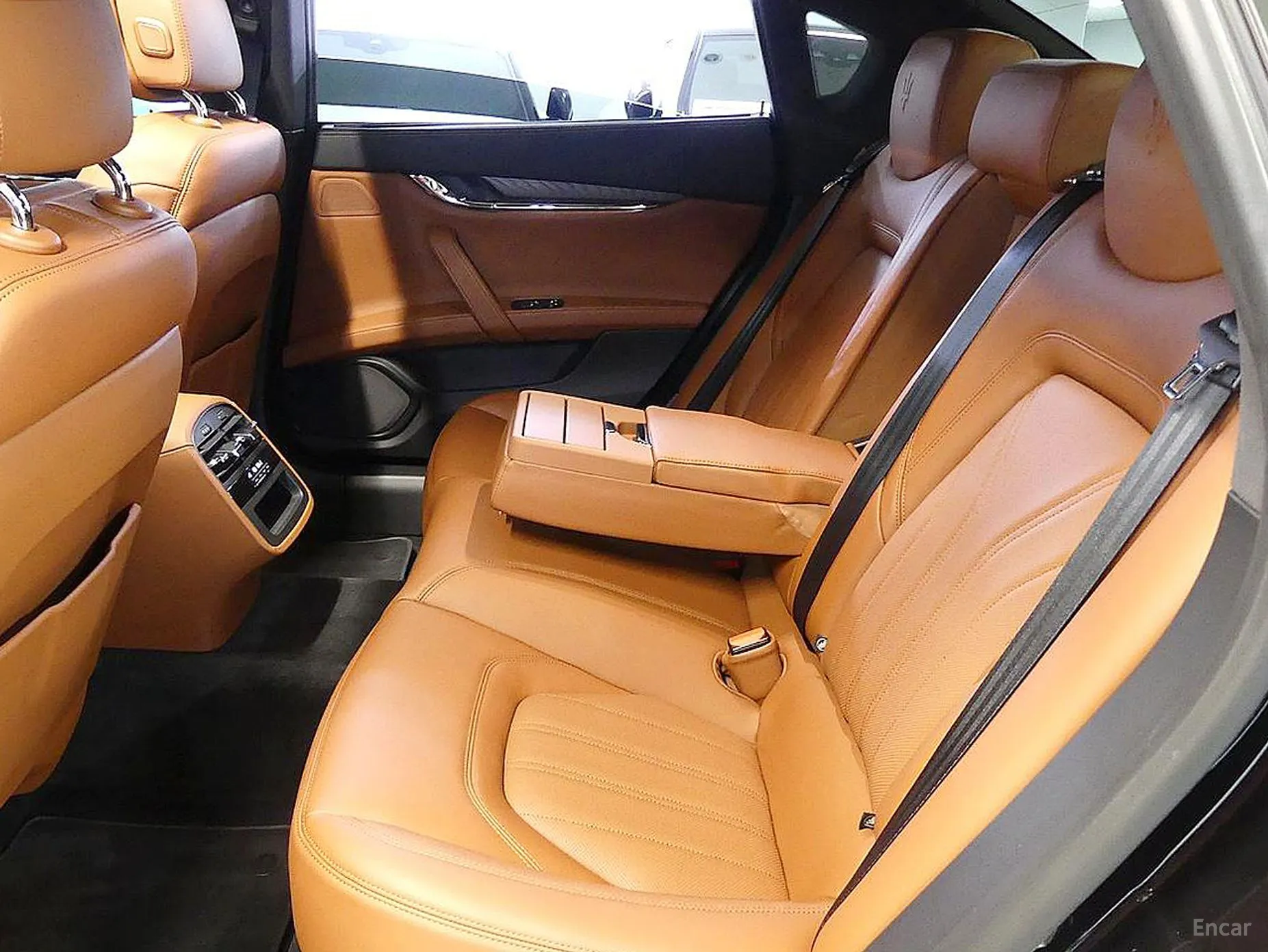 Maserati Quattroporte превью 19