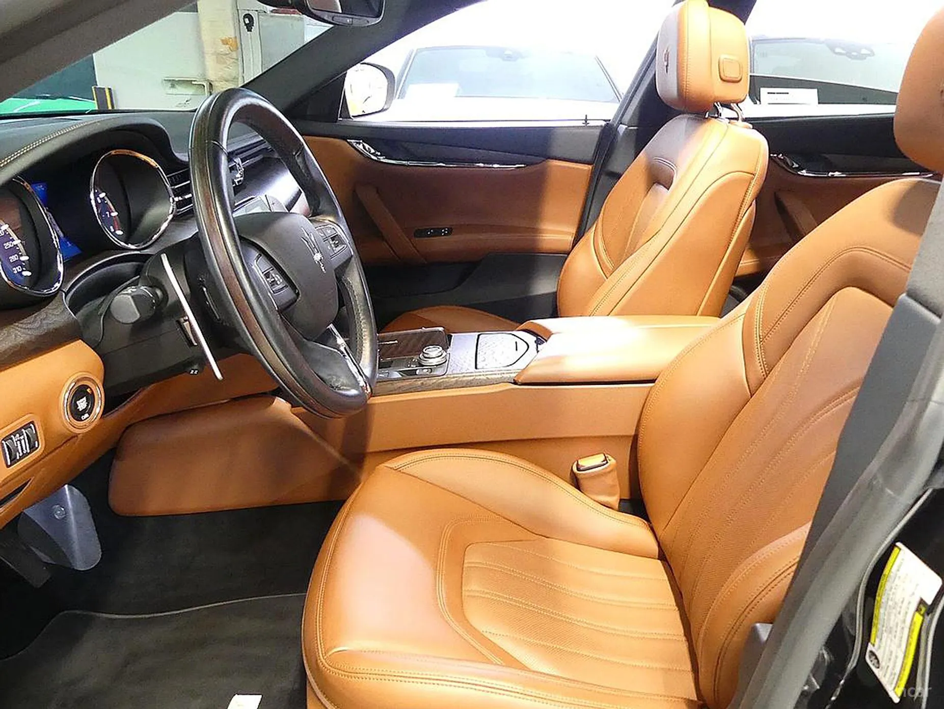 Maserati Quattroporte превью 7