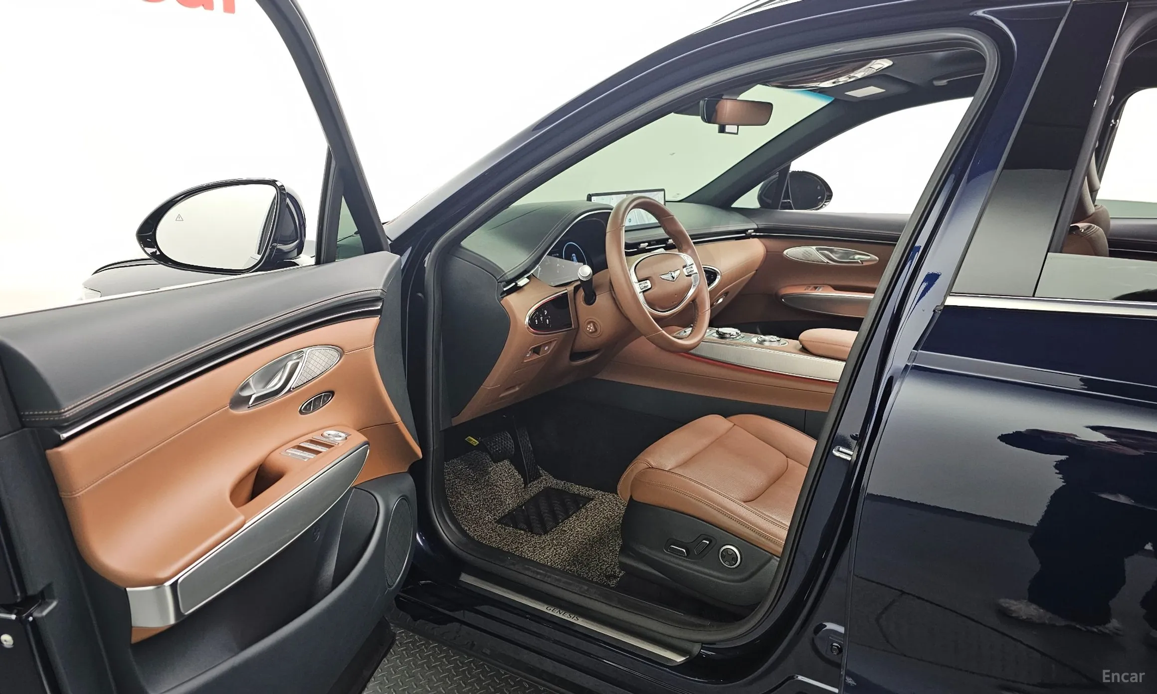 Genesis GV70 превью 10