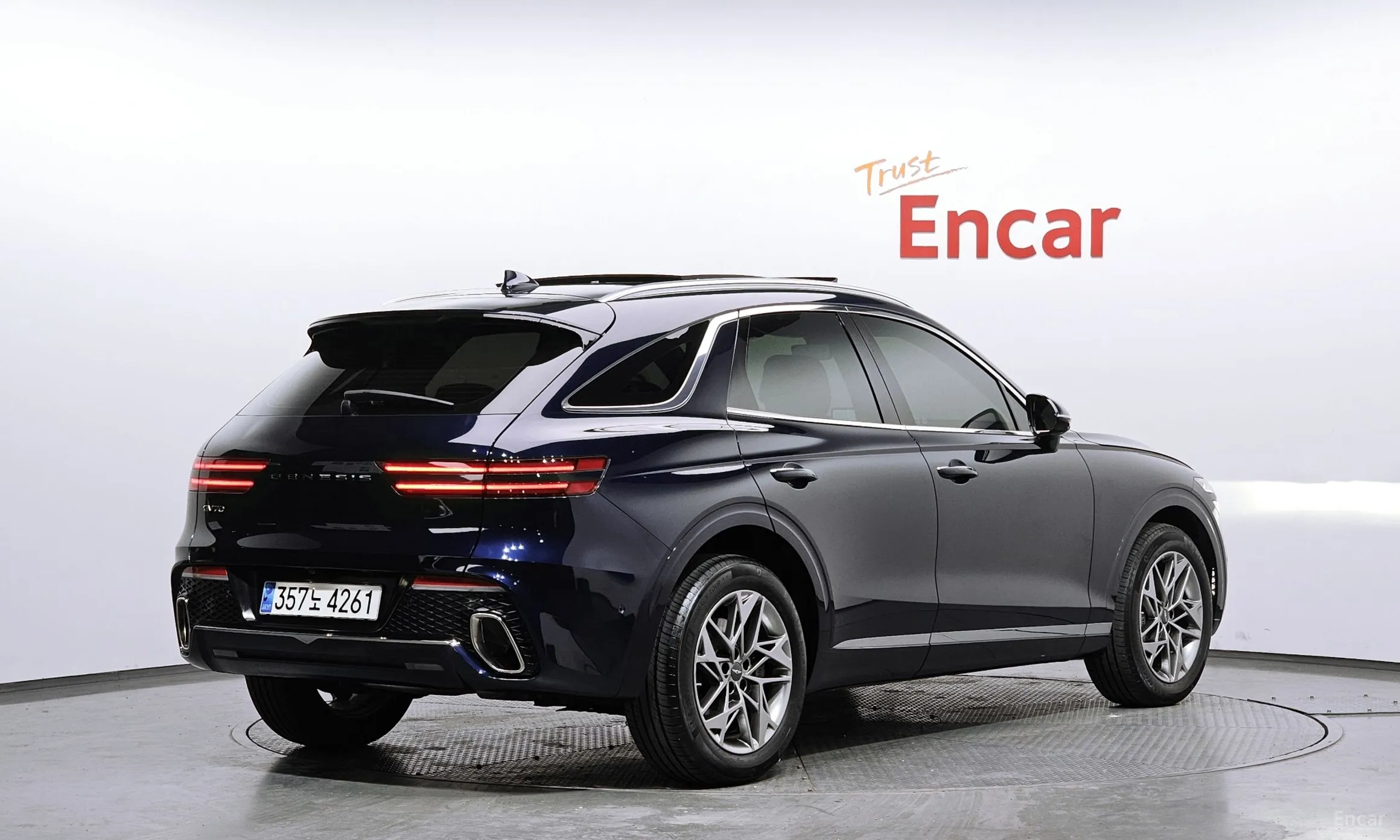 Genesis GV70 превью 2