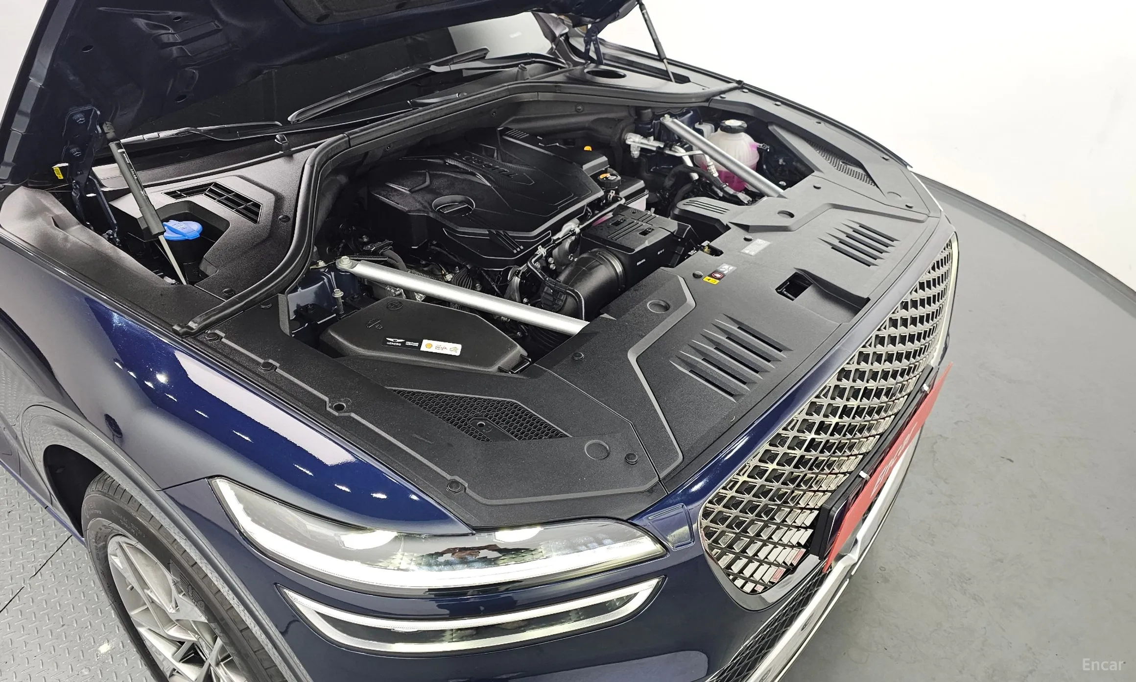 Genesis GV70 превью 6