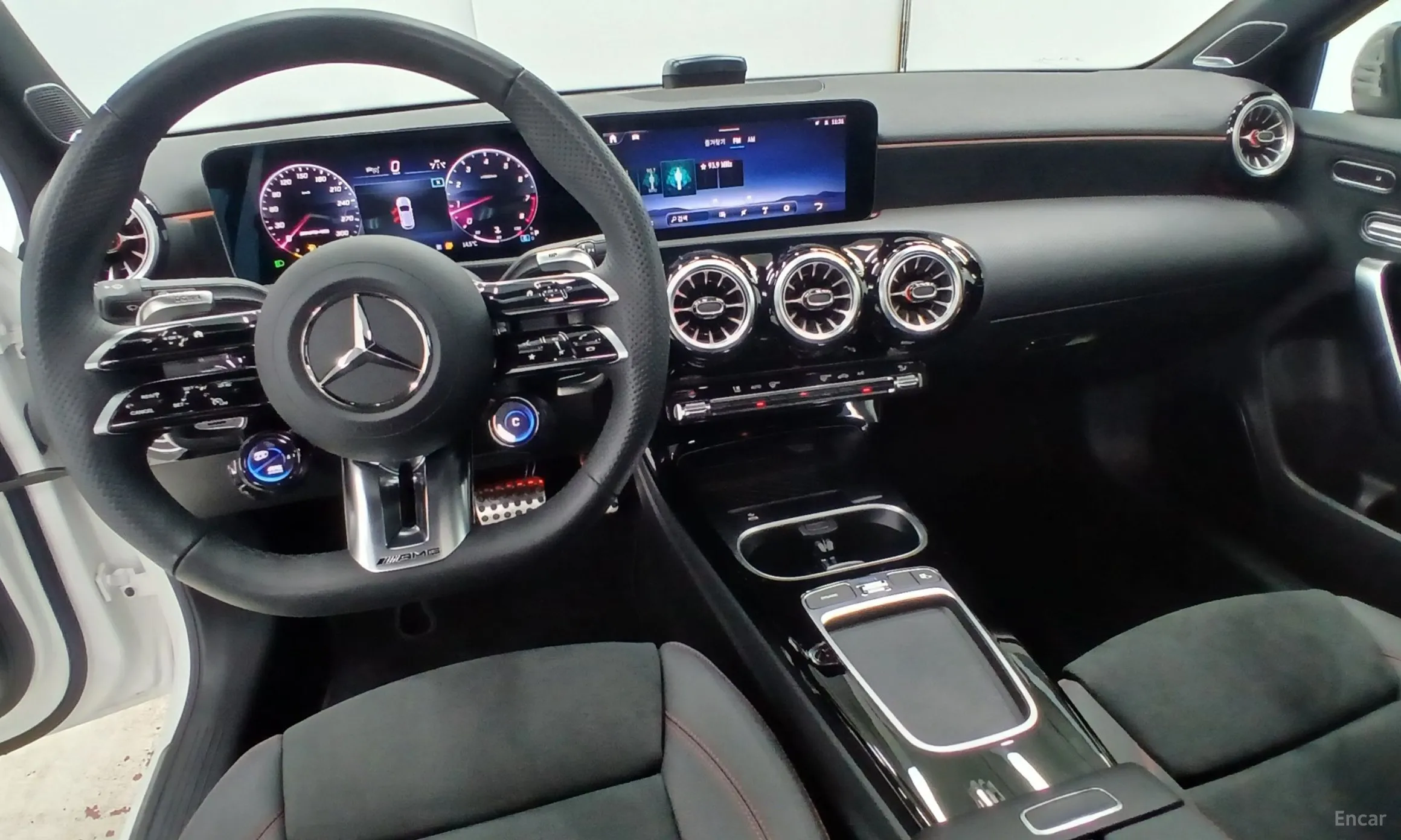 Mercedes Benz A-Class W177 превью 13