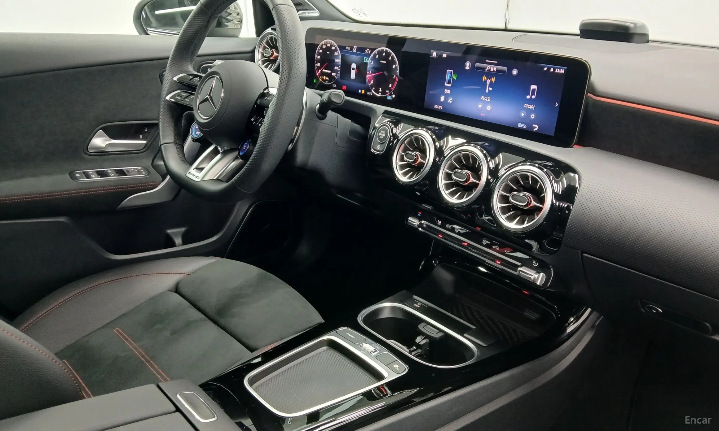 Mercedes Benz A-Class W177 превью 14