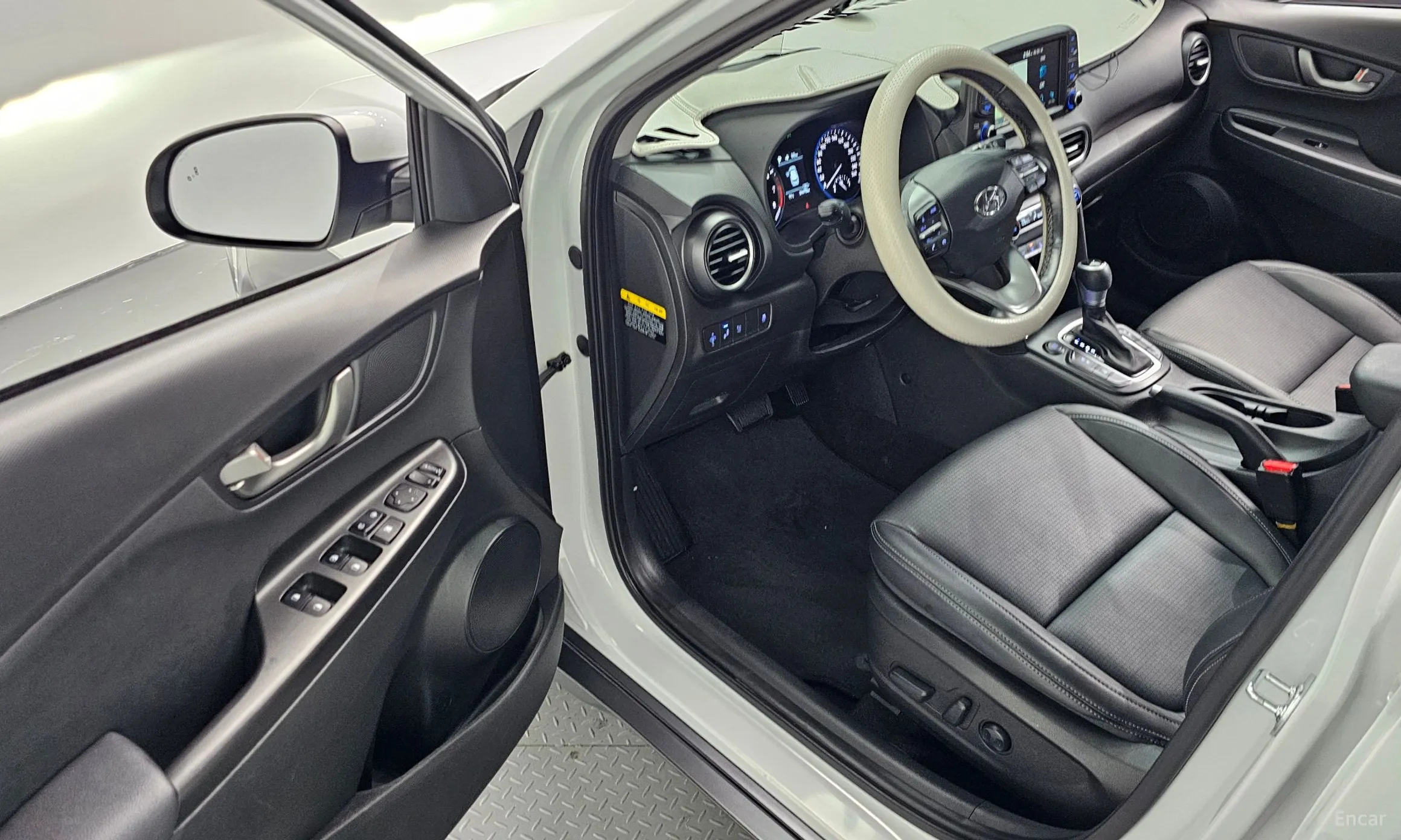Hyundai Kona превью 10