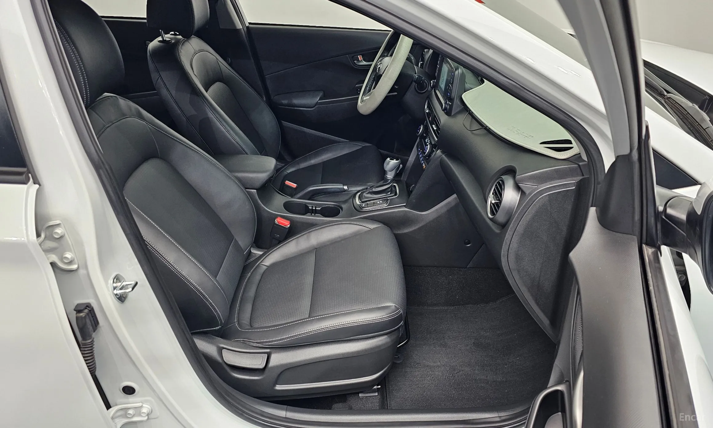 Hyundai Kona превью 12