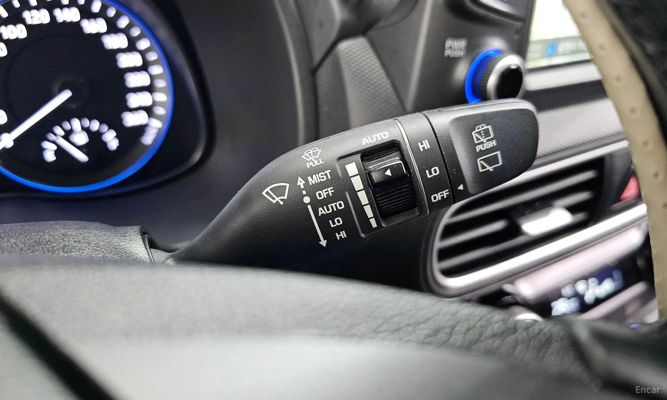 Hyundai Kona превью 19