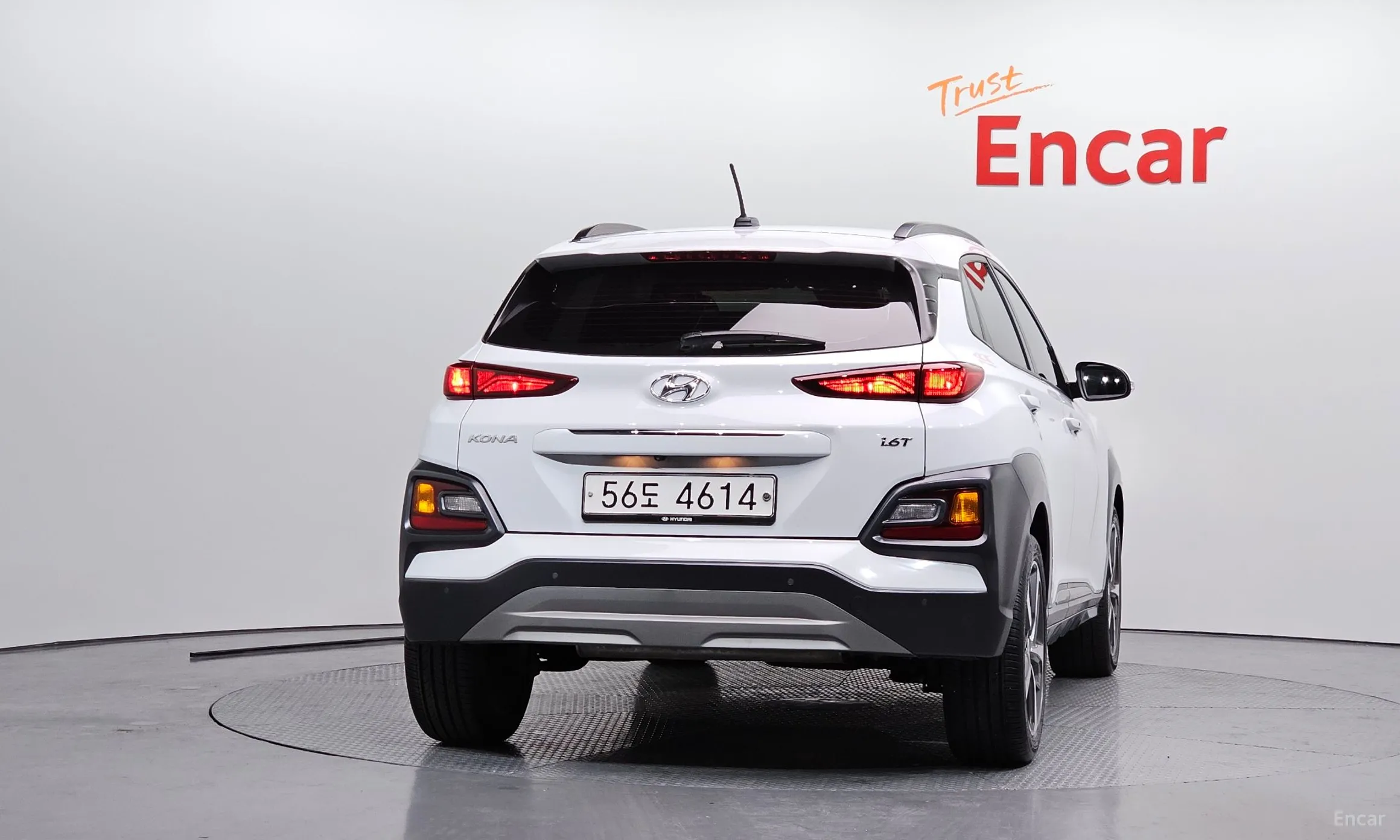 Hyundai Kona превью 4