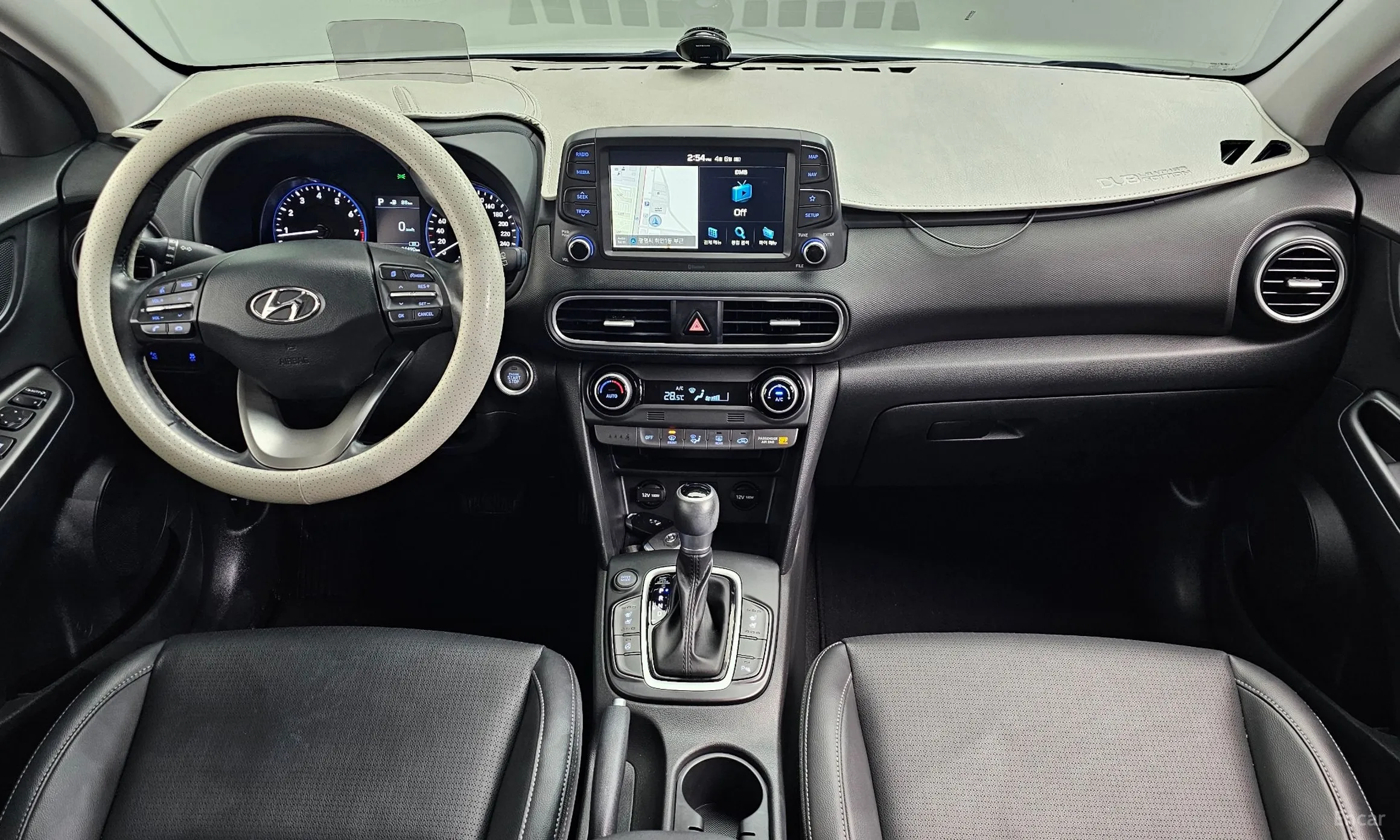 Hyundai Kona превью 7