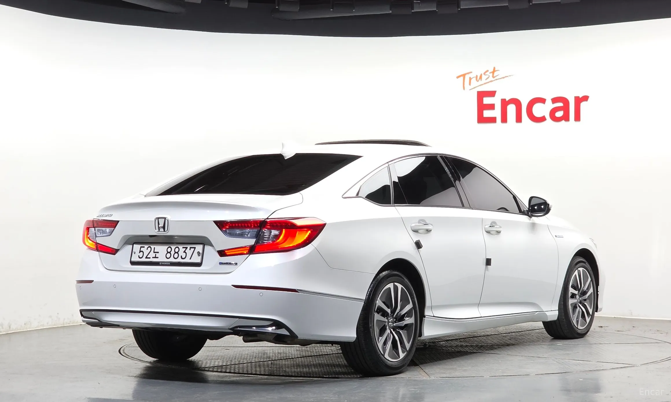 Honda Accord 10th Generation превью 2