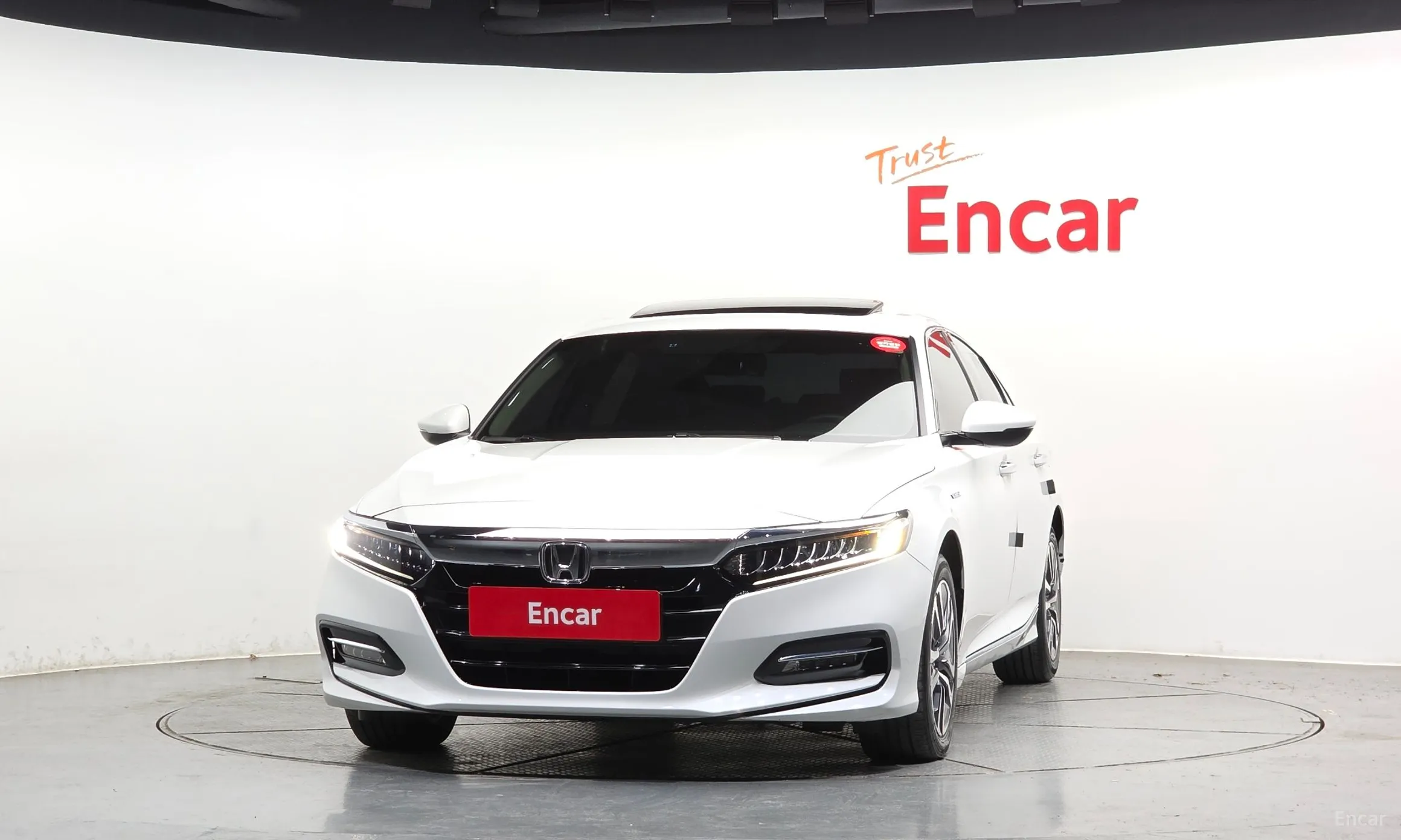 Honda Accord 10th Generation превью 3
