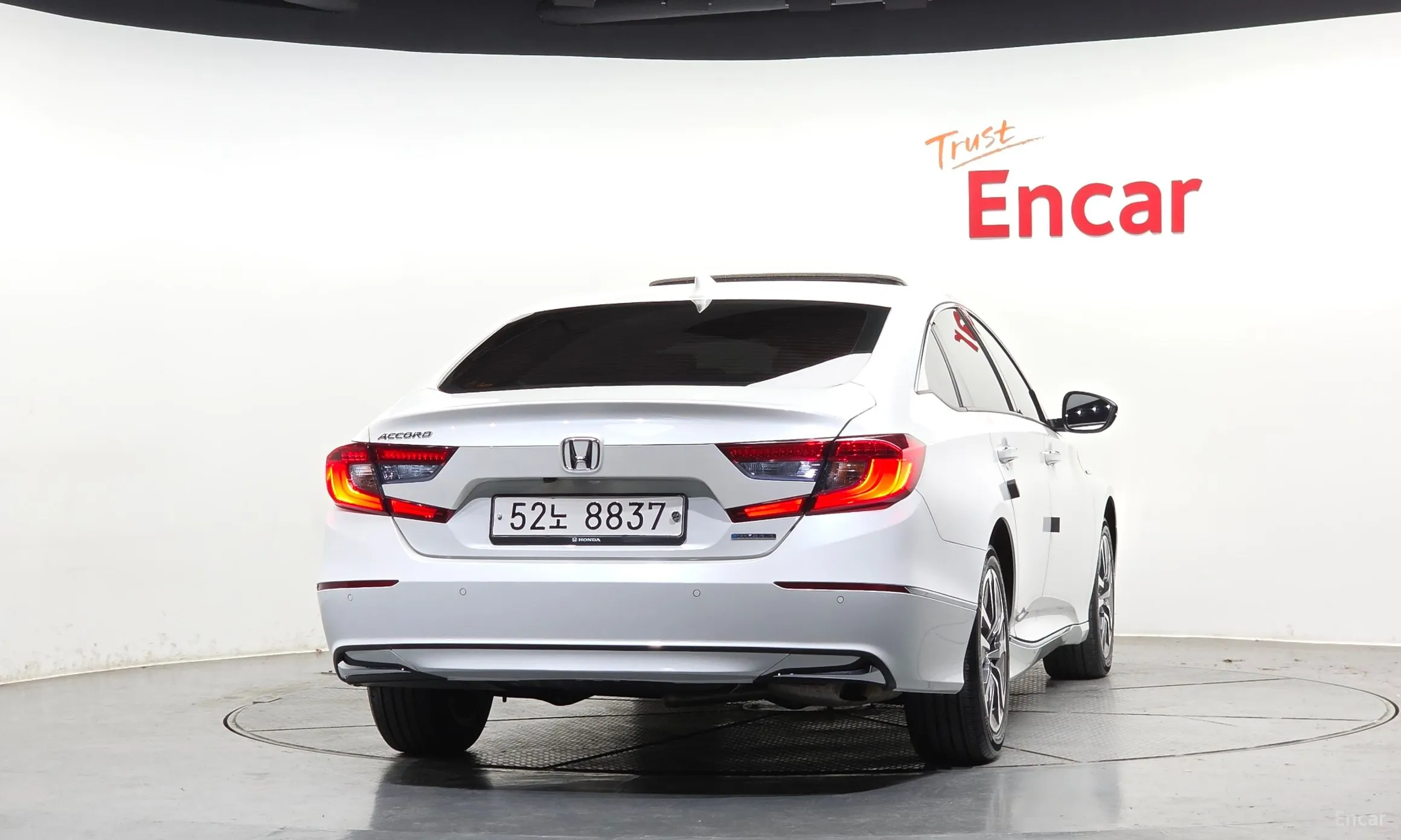 Honda Accord 10th Generation превью 4