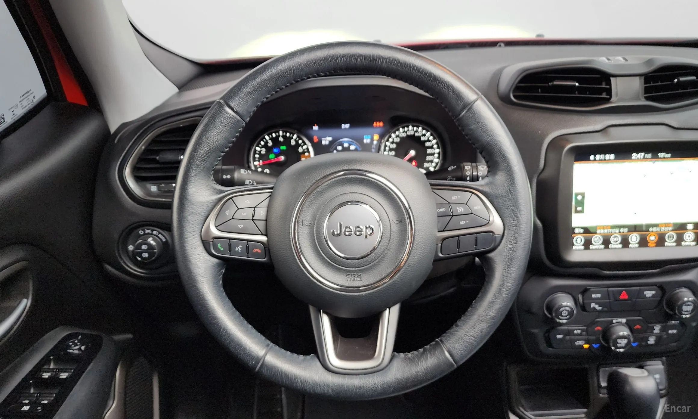 Jeep Renegade превью 12