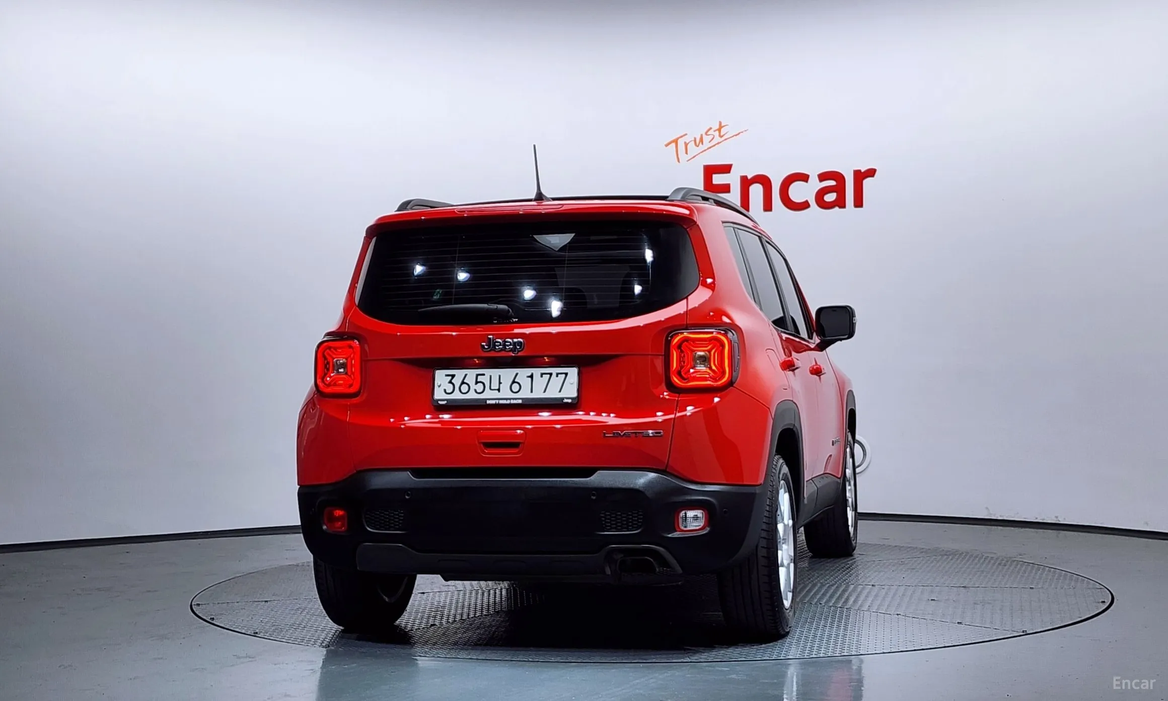 Jeep Renegade превью 4