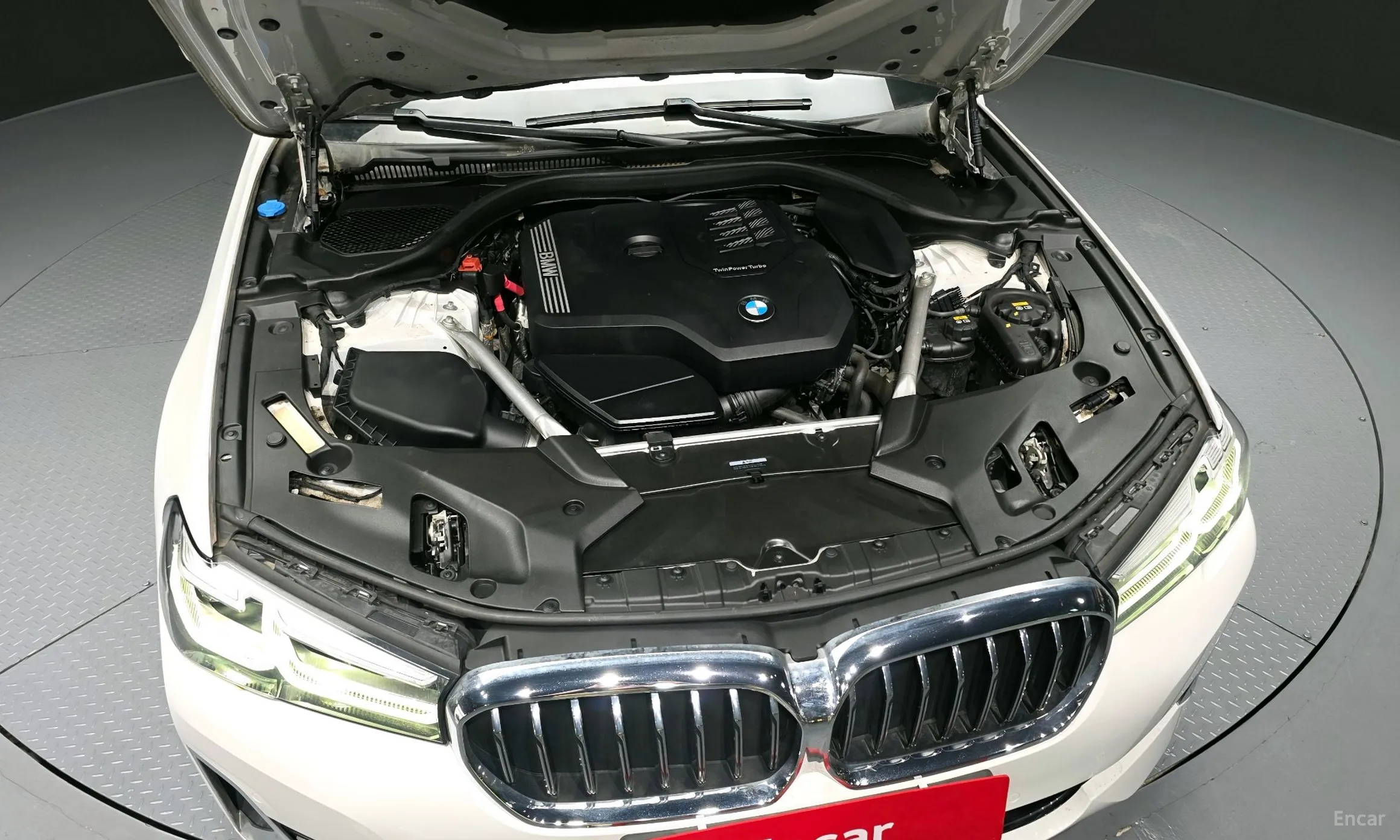 BMW 5 Series (G30) превью 6