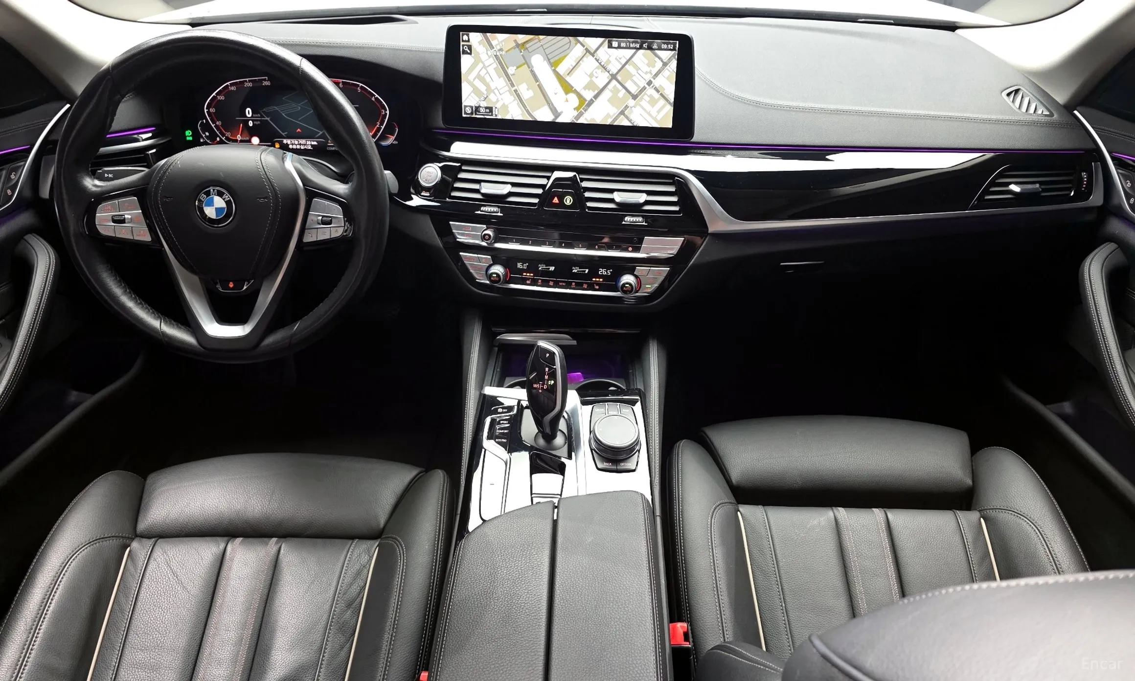 BMW 5 Series (G30) превью 7