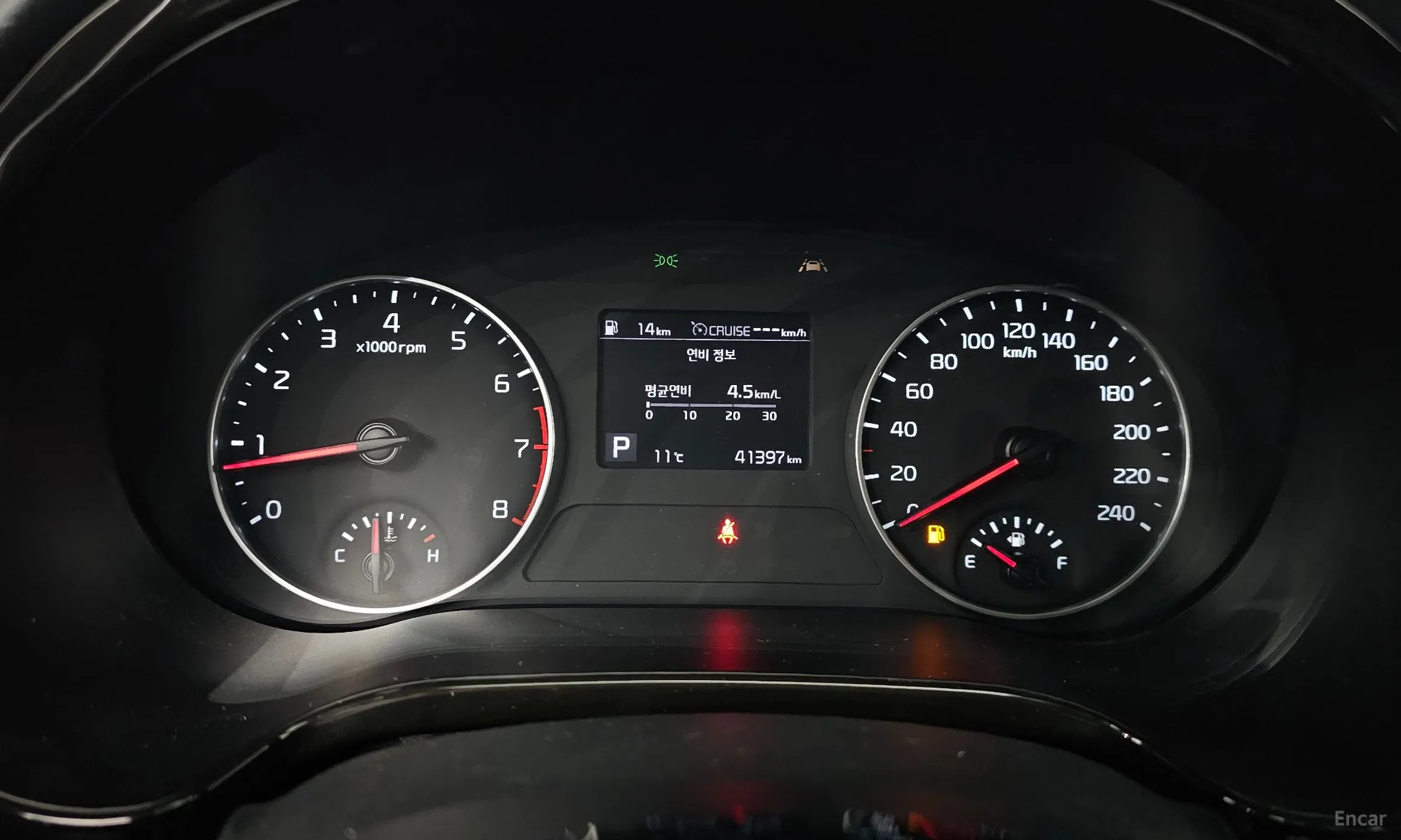 Kia Seltos превью 8