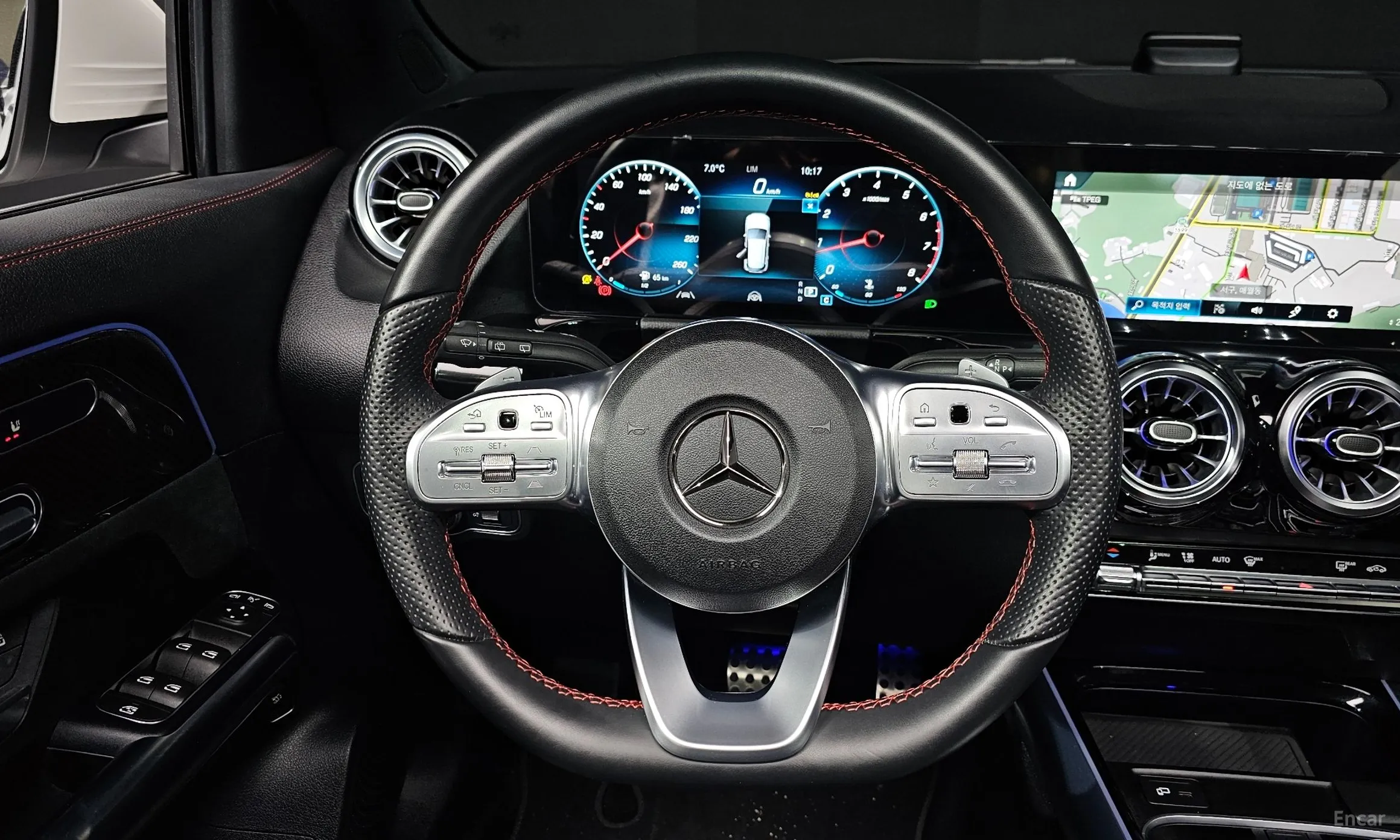 Mercedes Benz GLA-Class H247 превью 13