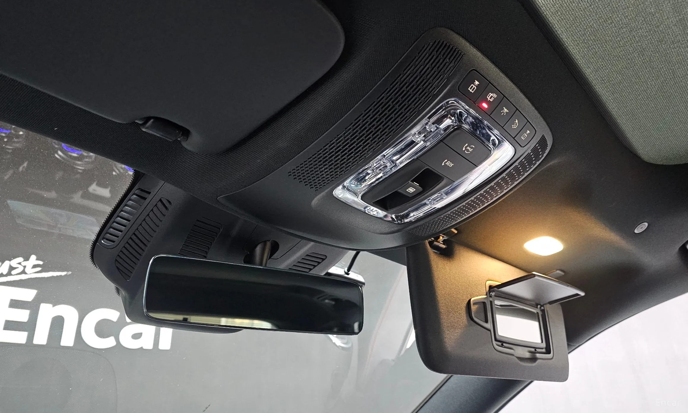 Mercedes Benz GLA-Class H247 превью 16