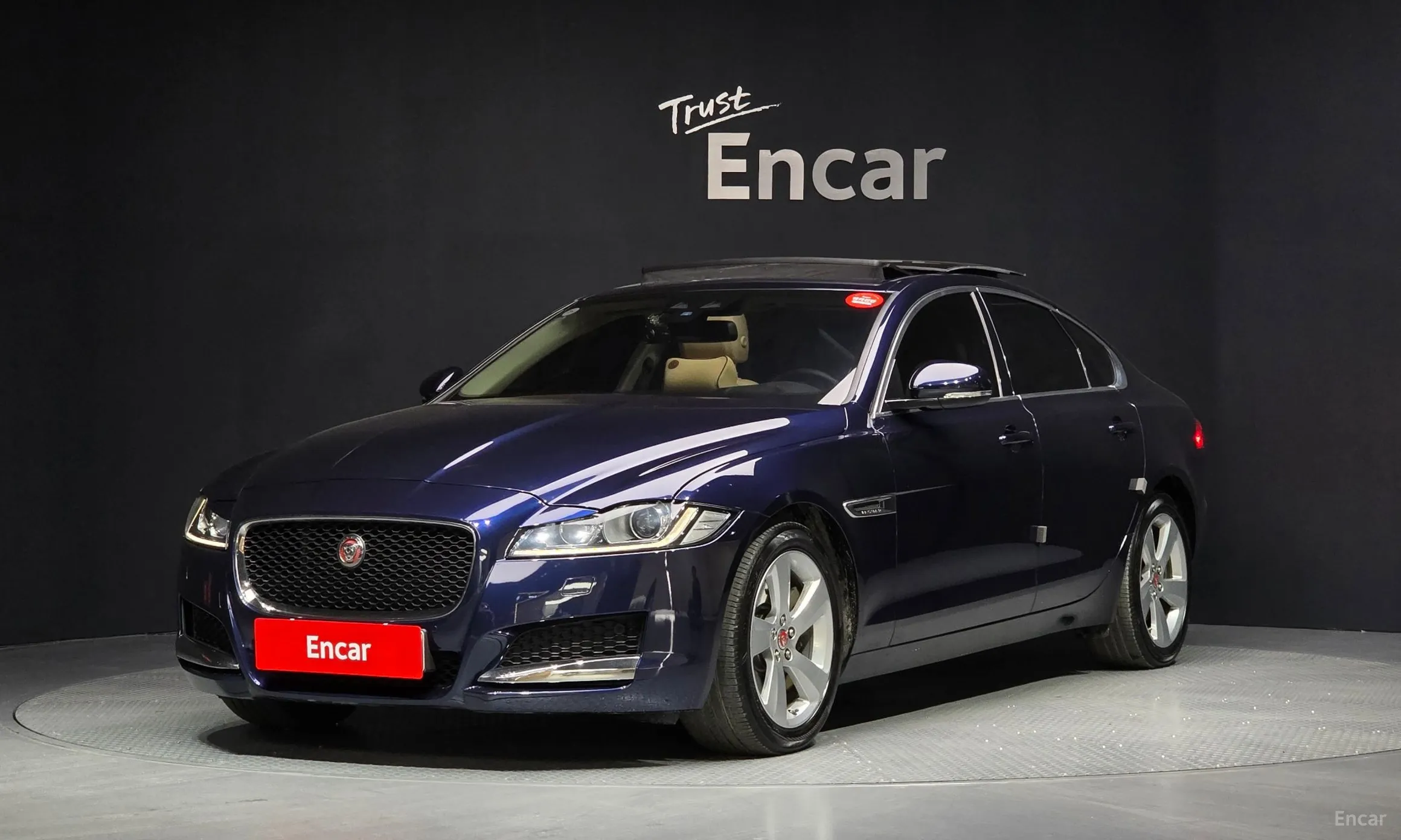 Jaguar XF (x260)