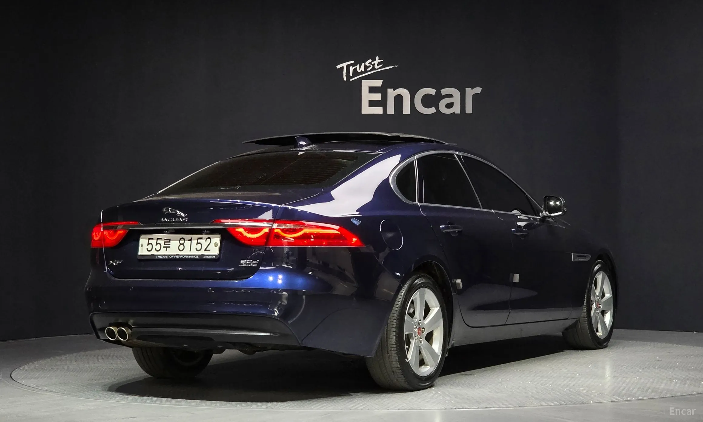 Jaguar XF (x260)